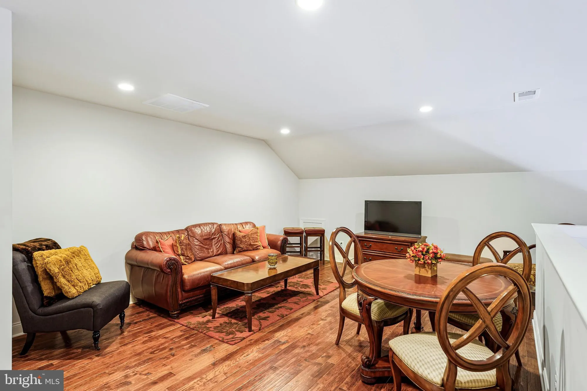 Property Slideshow image 26 of 60 | 20862 saber jet pl, Ashburn, VA, 20147