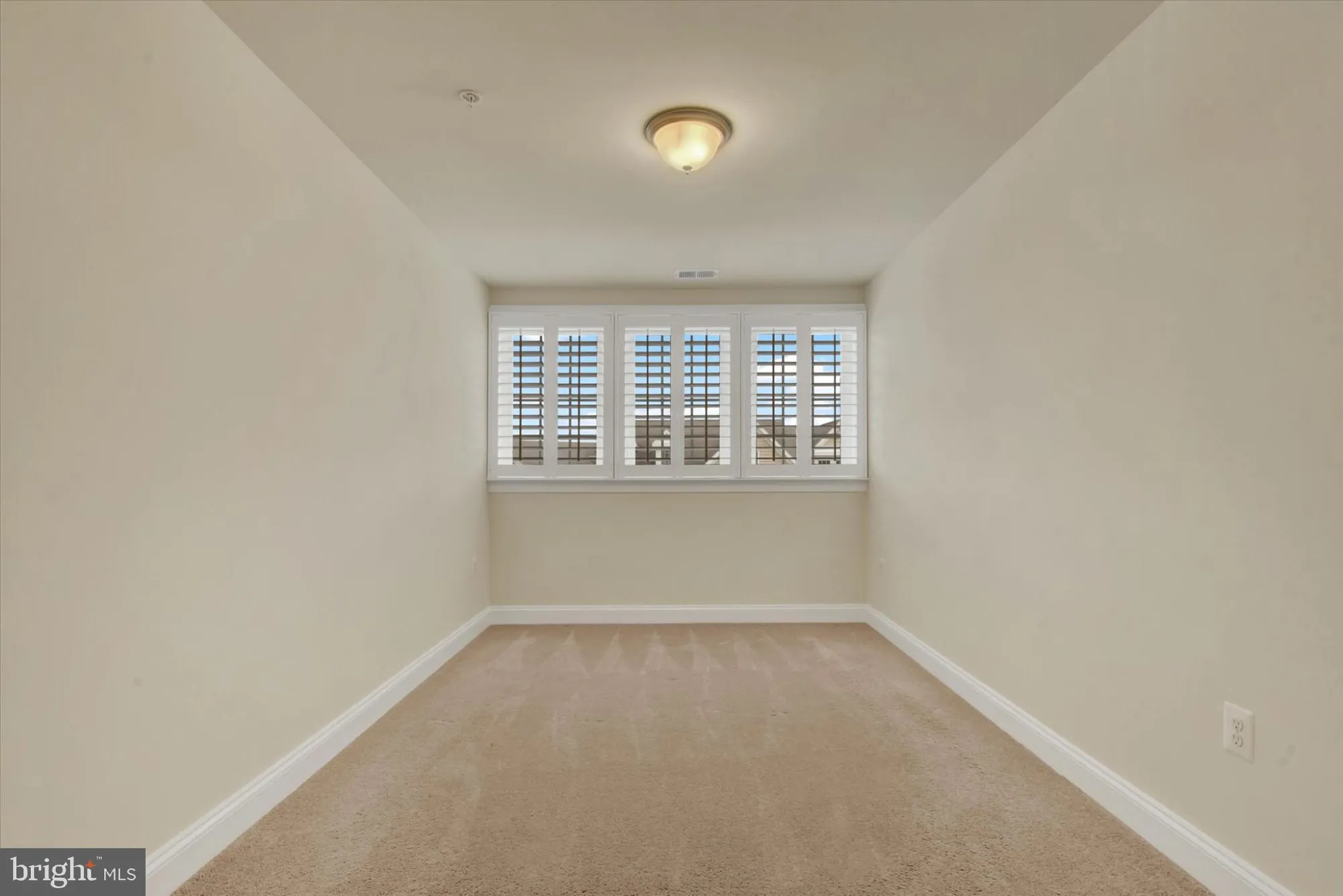 Property Slideshow image 24 of 29 | 2748 vistas dr # 11, Manchester, MD, 21102
