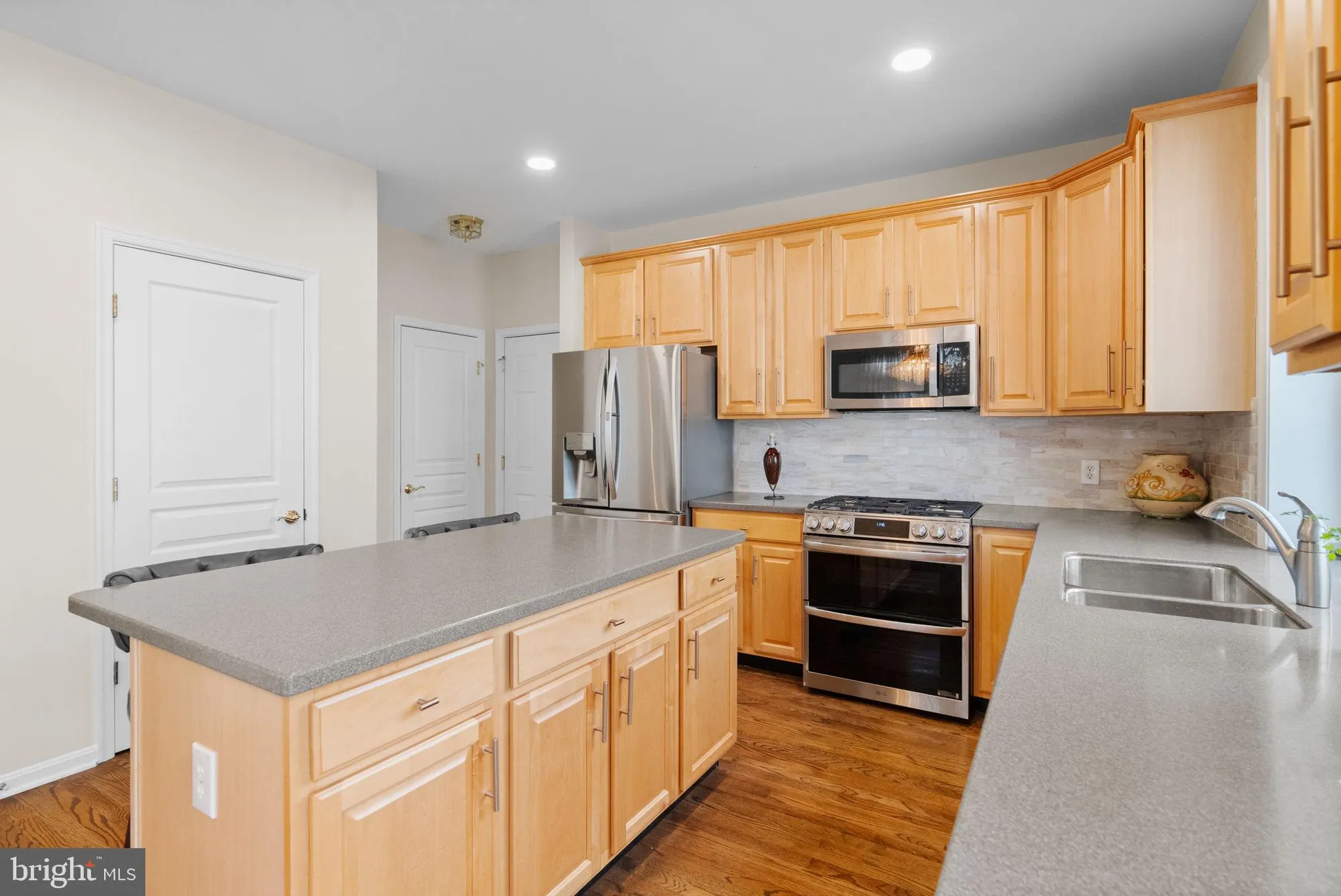 Property Slideshow image 13 of 72 | 454 larkspur dr, Kennett Square, PA, 19348