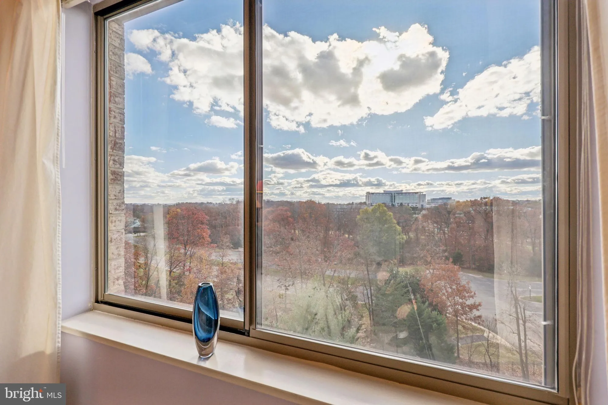 Property Slideshow image 26 of 41 | 19375 cypress ridge ter 601, Leesburg, VA, 20176