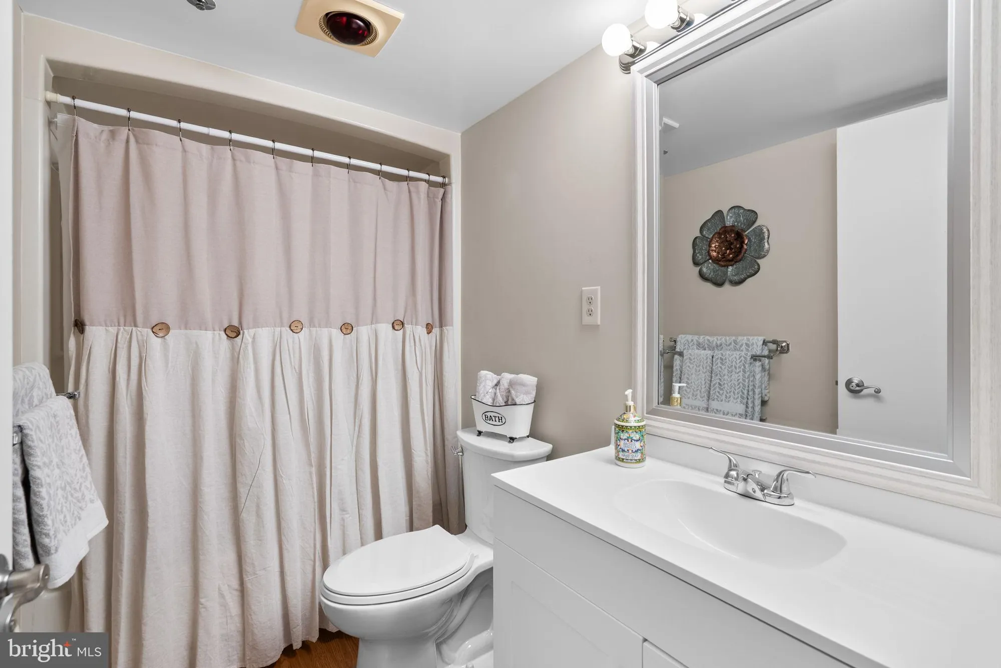Property Slideshow image 32 of 36 | 3310 n leisure world blvd 627, Silver Spring, MD, 20906