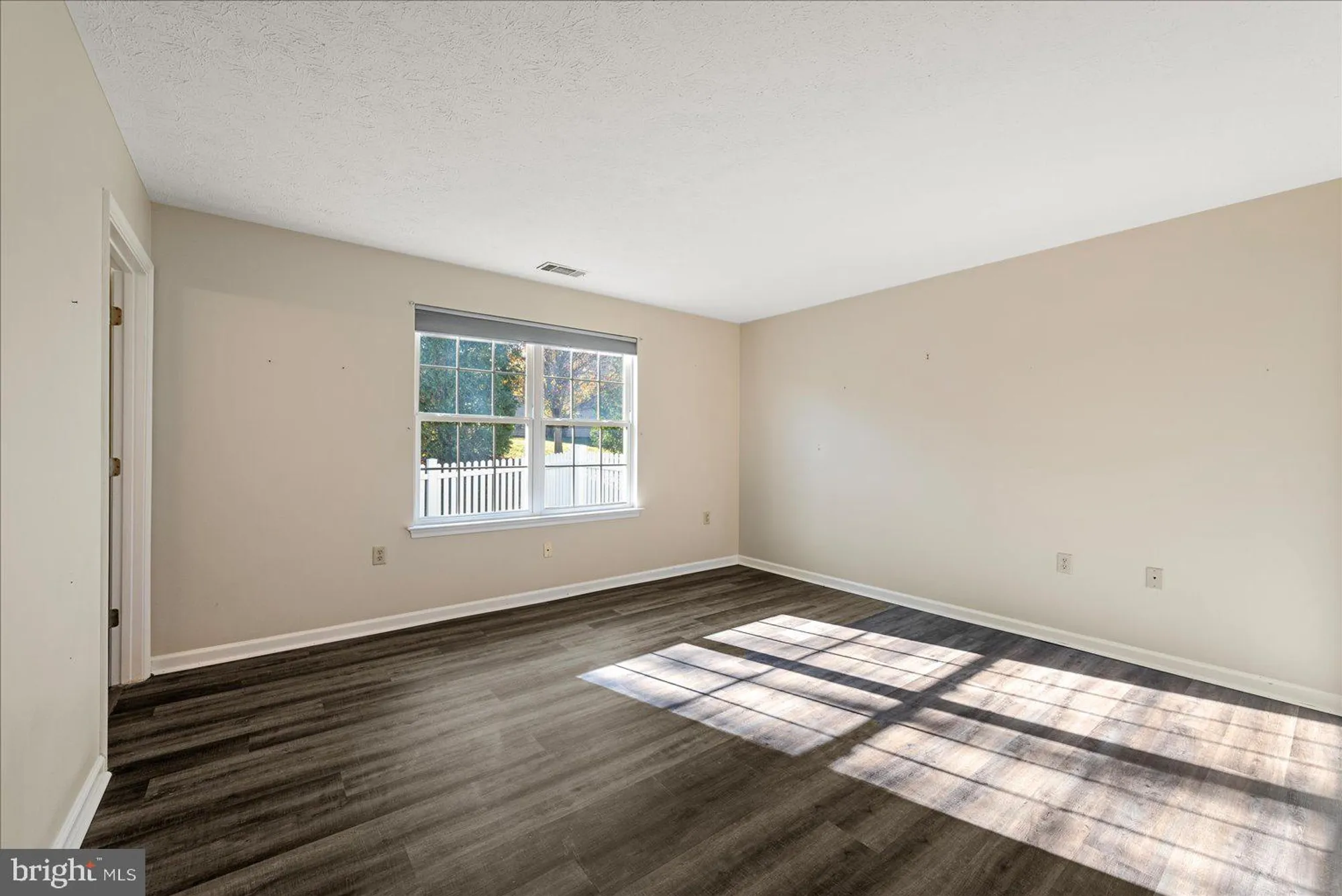 Property Slideshow image 13 of 41 | 222 crestwood ln, Winchester, VA, 22602