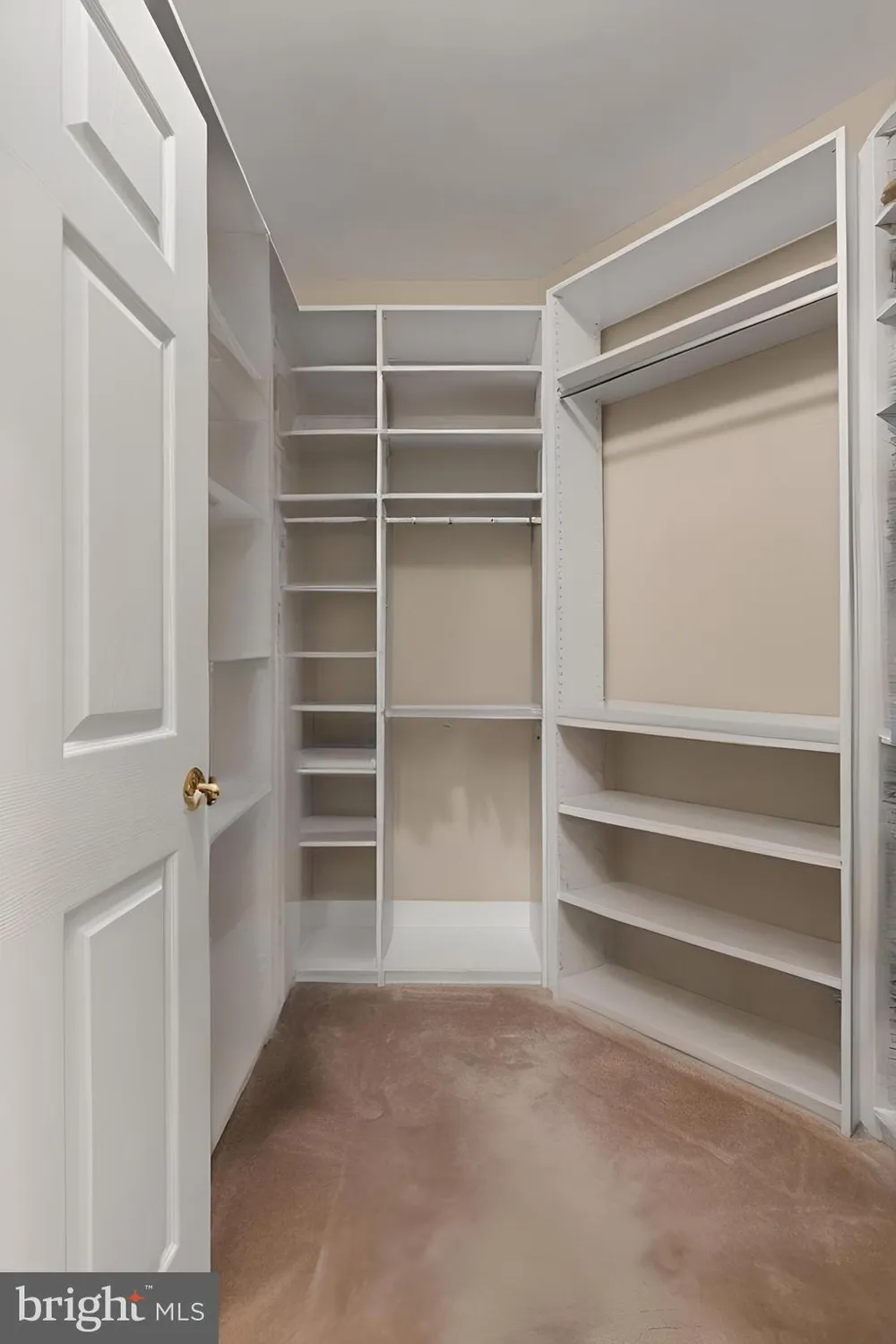 Property Slideshow image 19 of 48 | 5484 rodriquez ln, Haymarket, VA, 20169