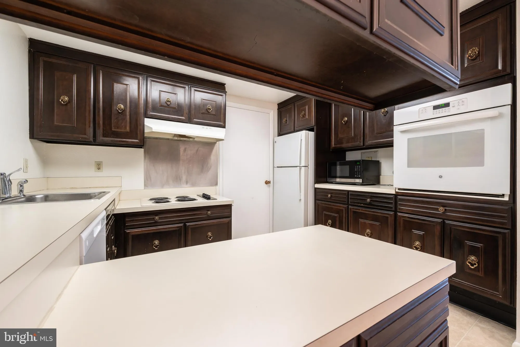 Property Slideshow image 11 of 29 | 3350 gleneagles dr 70-1d, Silver Spring, MD, 20906