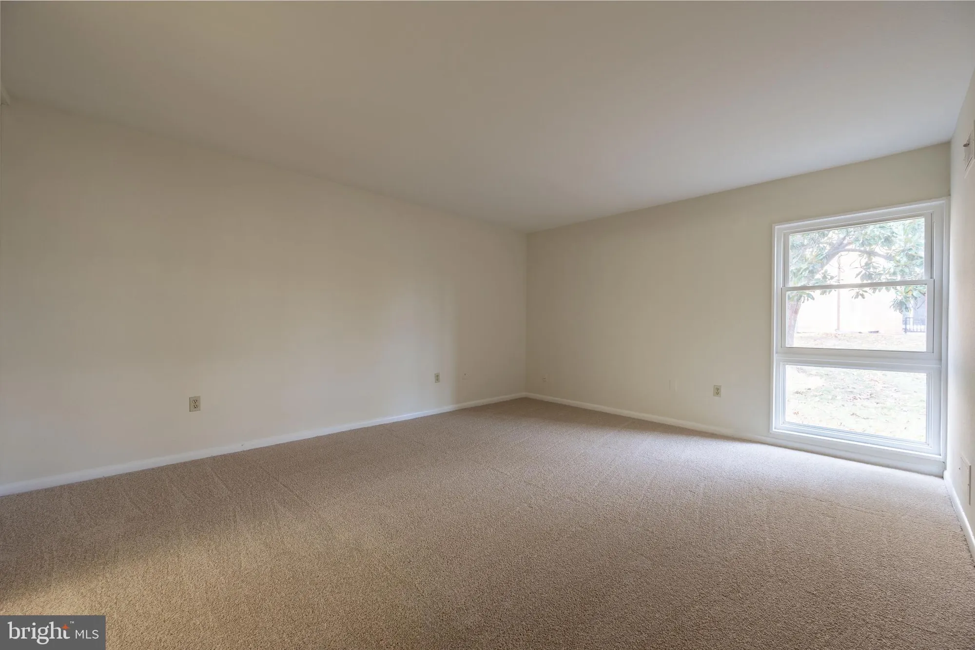 Property Slideshow image 25 of 29 | 3350 gleneagles dr 70-1d, Silver Spring, MD, 20906