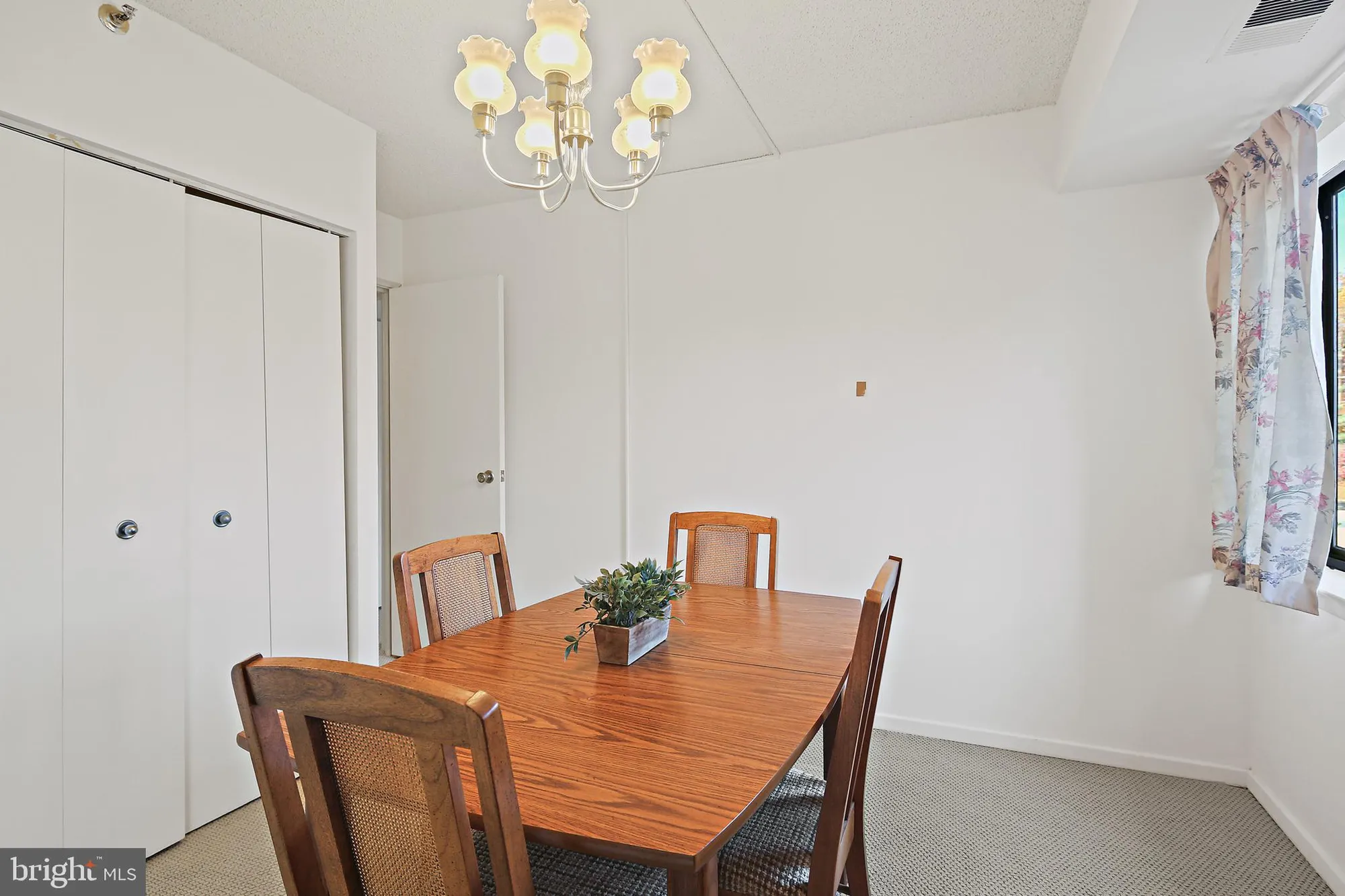 Property Slideshow image 9 of 32 | 2921 n leisure world blvd 1-316, Silver Spring, MD, 20906