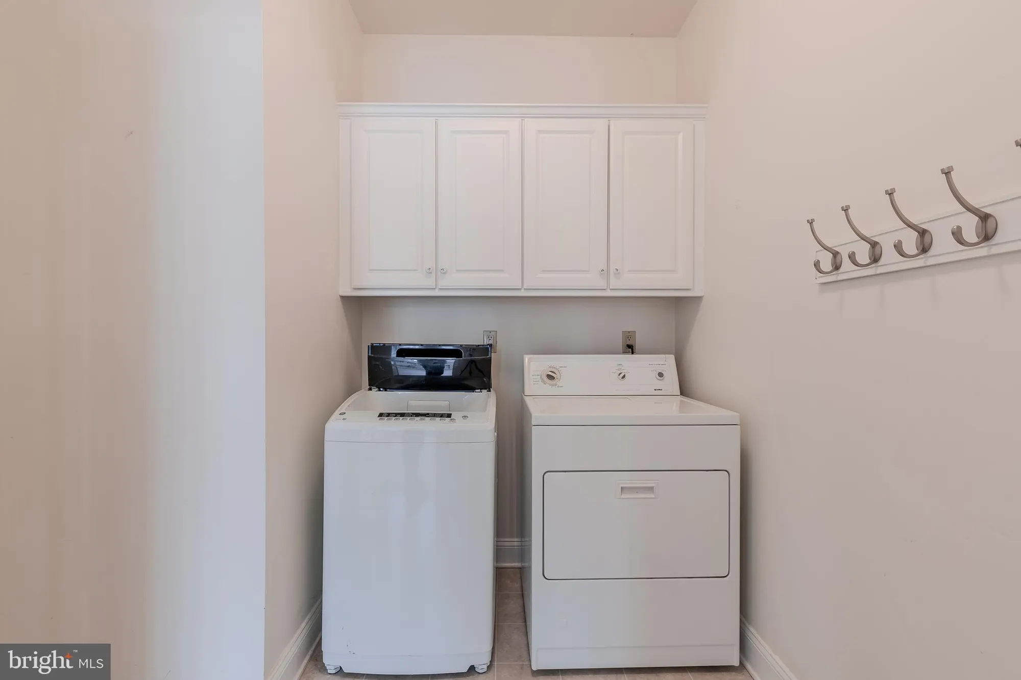 Property Slideshow image 9 of 31 | 62 wynndemere ct, Cape May Court House, NJ, 08210