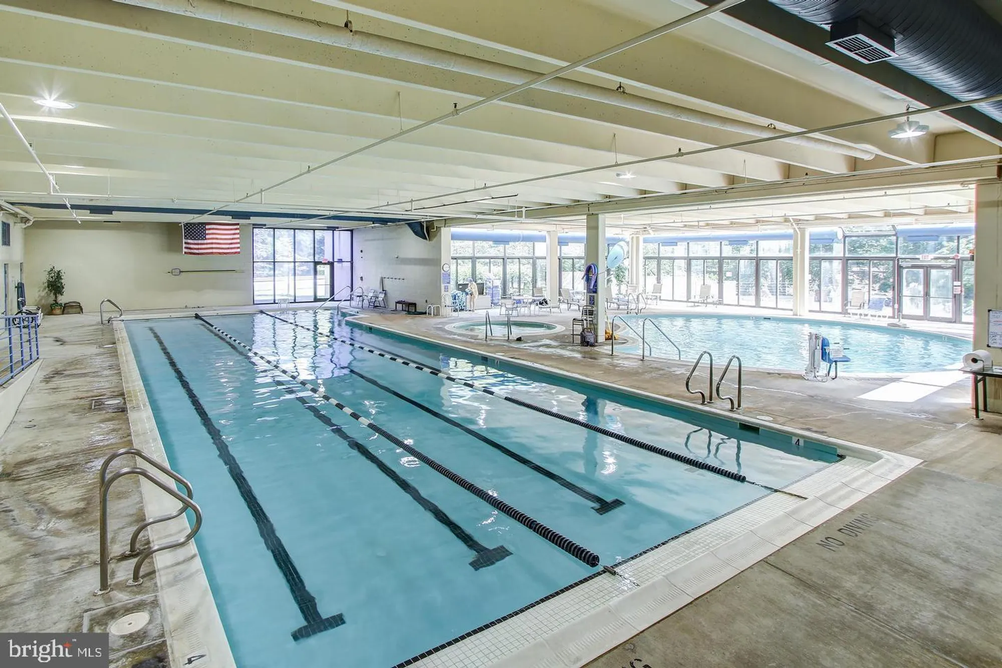 Property Slideshow image 17 of 35 | 15107 interlachen dr 2-815, Silver Spring, MD, 20906