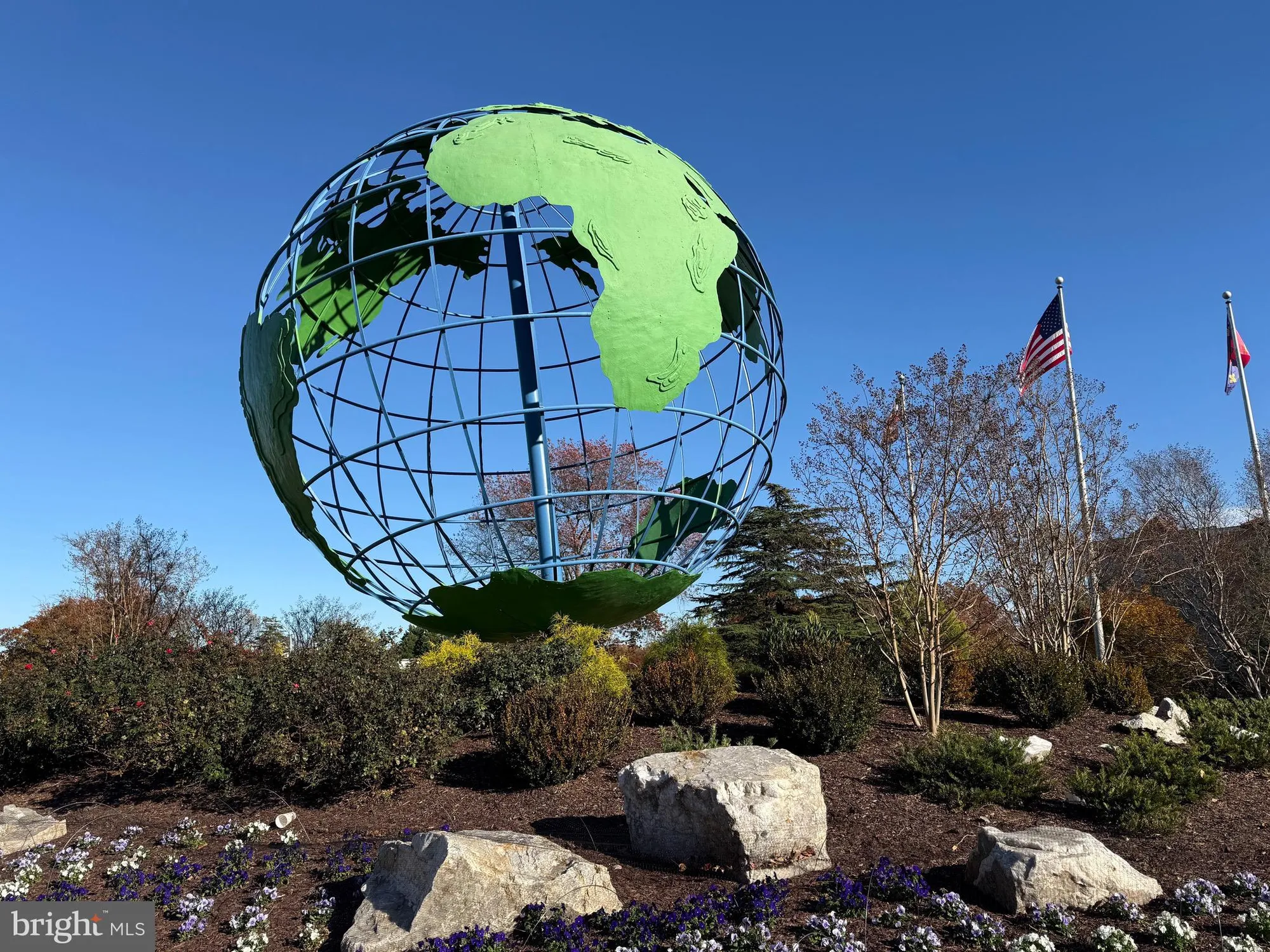 Property Slideshow image 2 of 25 | 3301 s leisure world blvd 99-1h, Silver Spring, MD, 20906