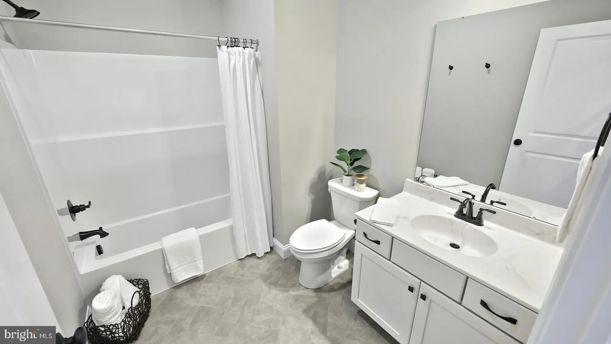 Property Slideshow image 36 of 37 | 124 morning dr, Ephrata, PA, 17522