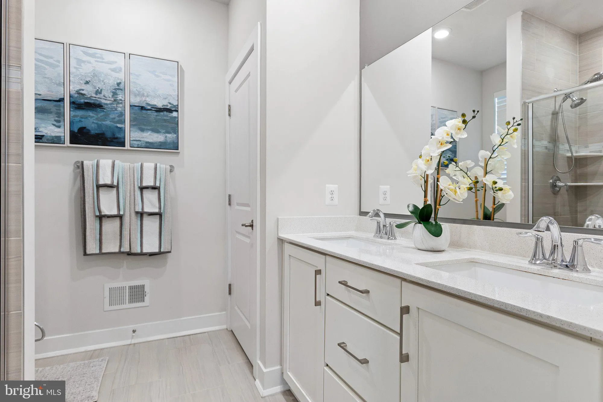 Property Slideshow image 20 of 25 | 511 davis falls dr, Newark, DE, 19702