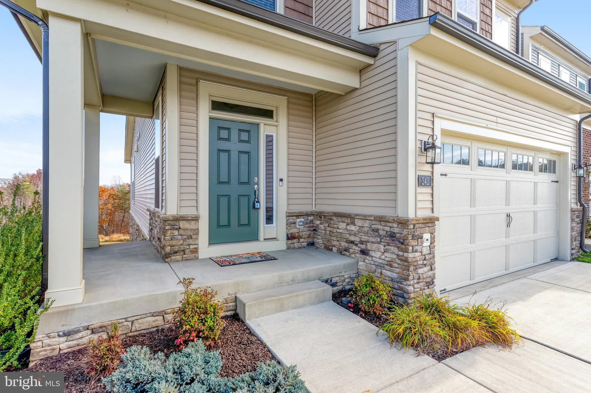 Property Slideshow image 4 of 64 | 241 smokebush dr, Stafford, VA, 22554