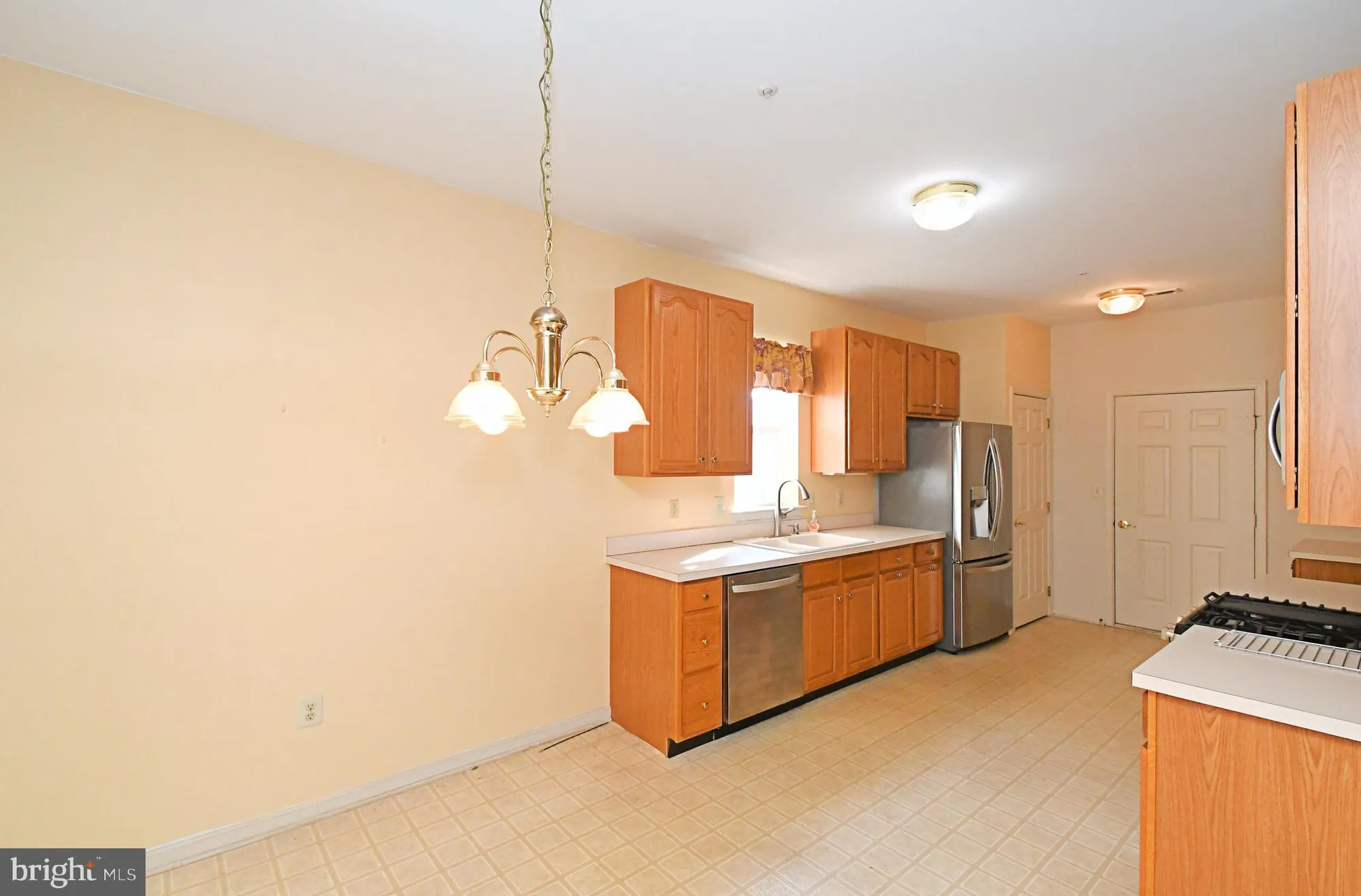 Property Slideshow image 16 of 39 | 37 stuart dr # 37, Norristown, PA, 19401