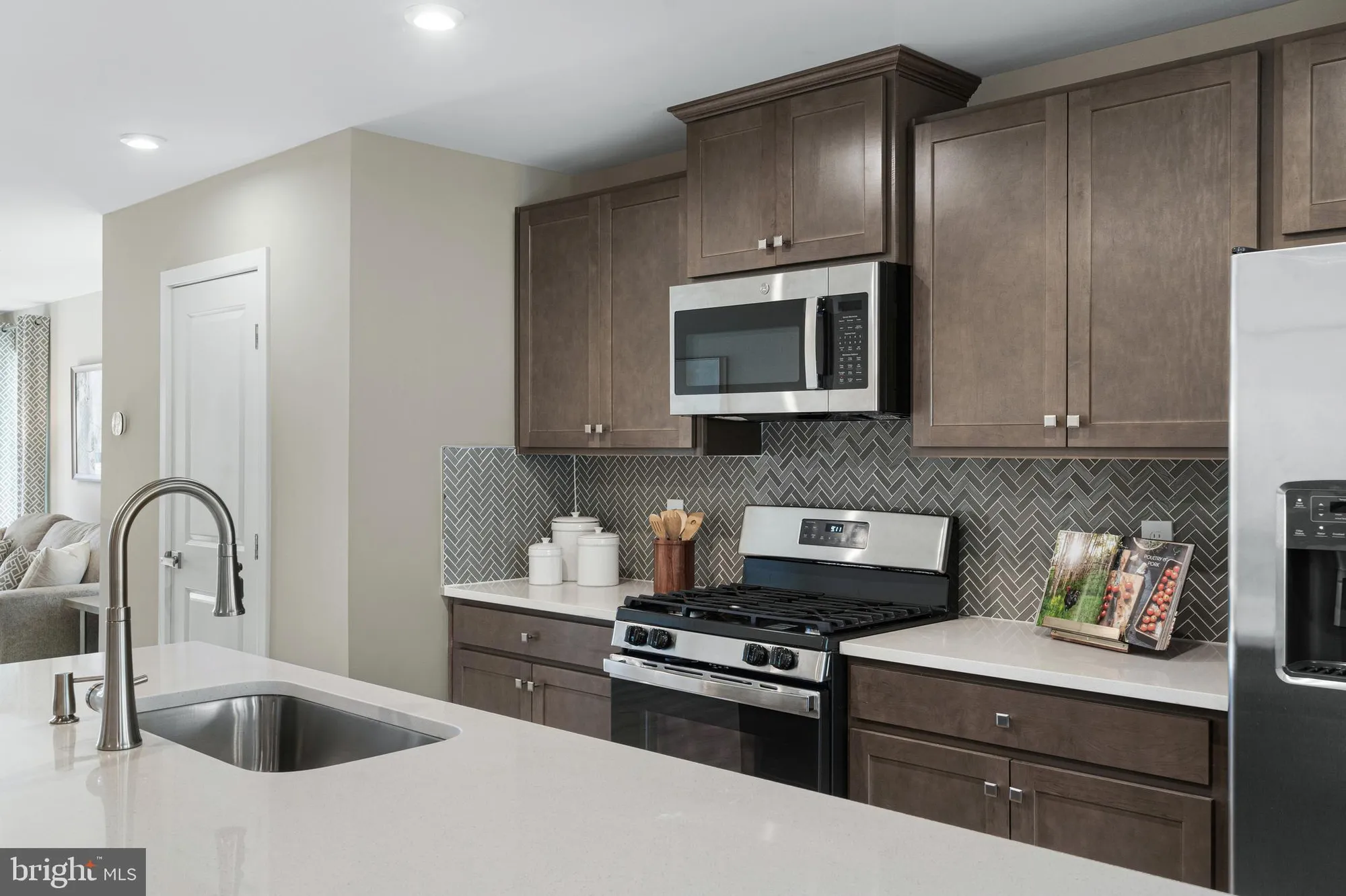 Property Slideshow image 8 of 26 | 44123 plowmans ln b, California, MD, 20619