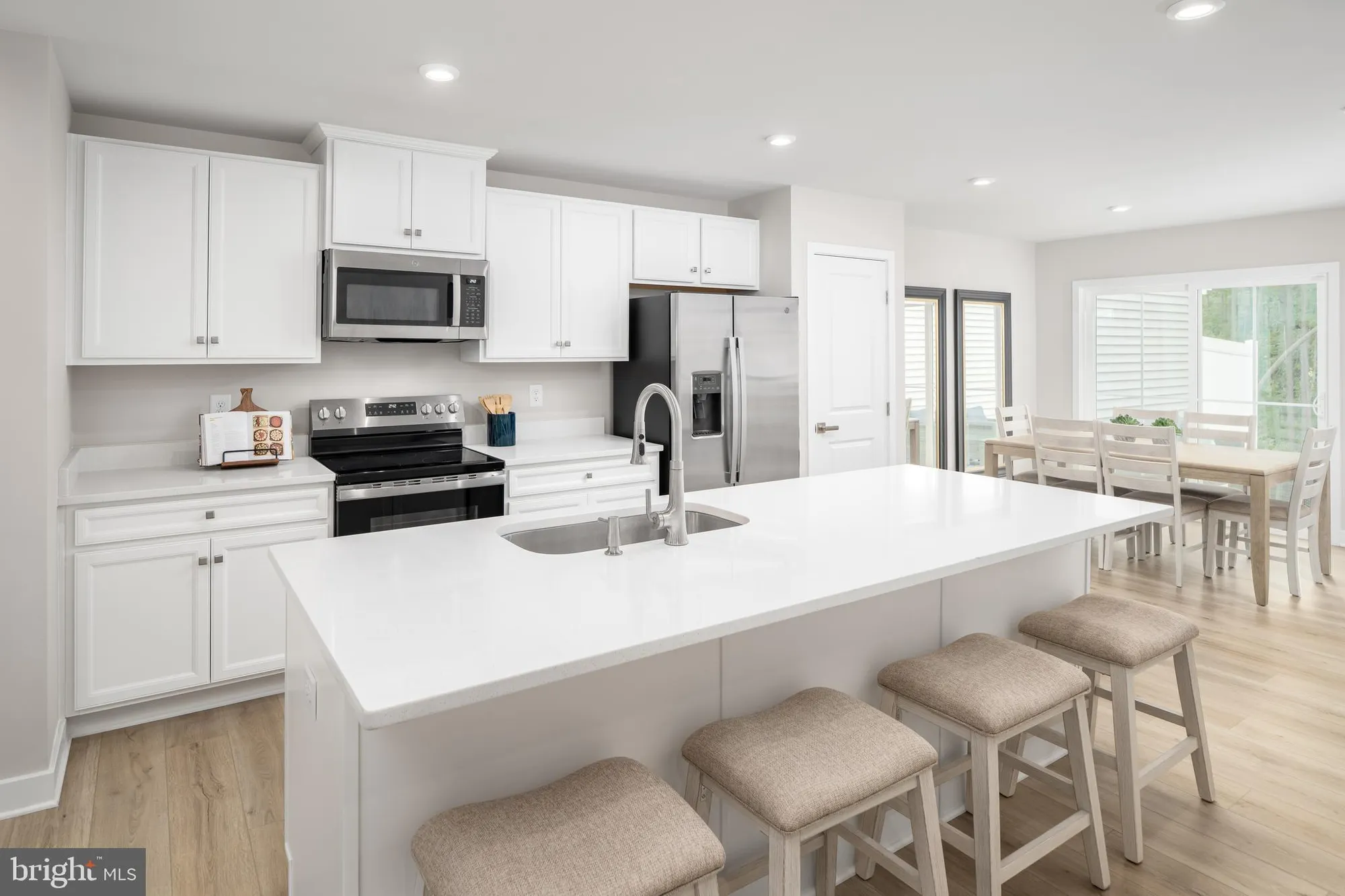 Property Slideshow image 13 of 26 | 44123 plowmans ln b, California, MD, 20619