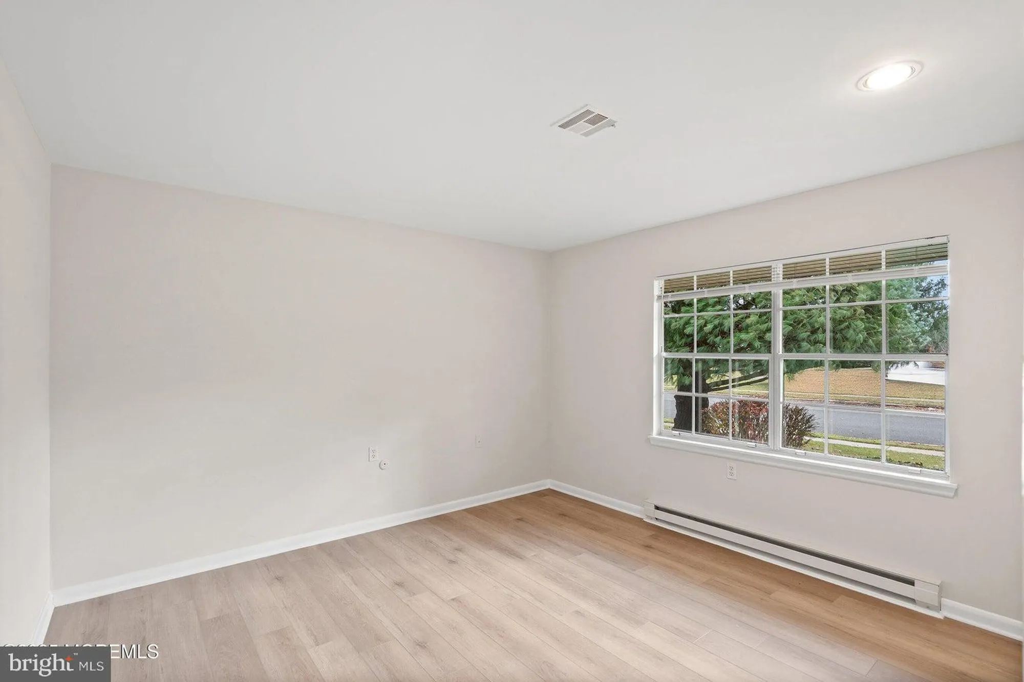 Property Slideshow image 22 of 41 | 1087 argyll cir b, Lakewood, NJ, 08701