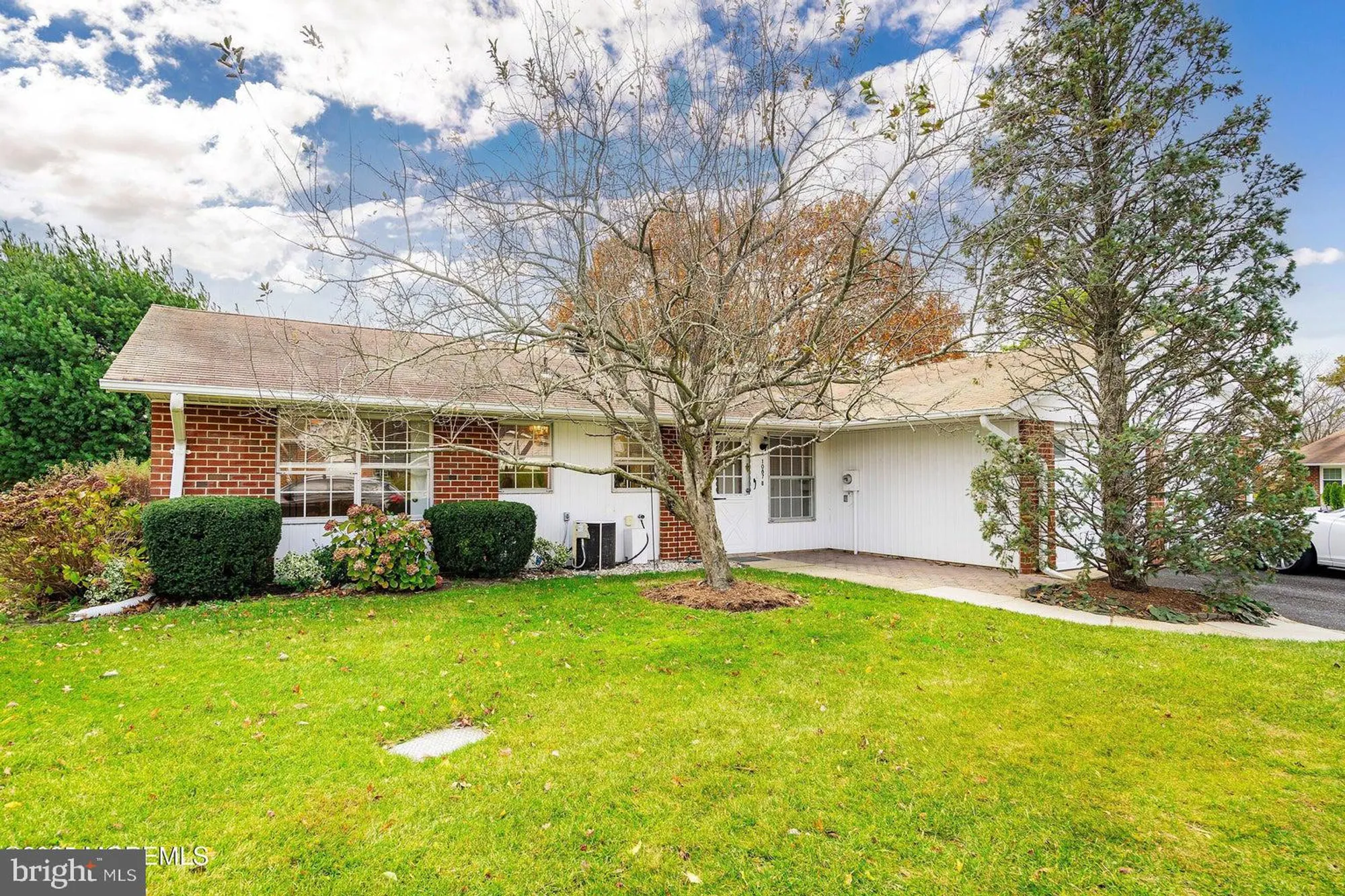 Property Slideshow image 33 of 41 | 1087 argyll cir b, Lakewood, NJ, 08701