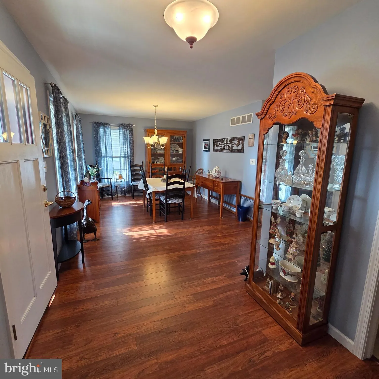 Property Slideshow image 8 of 47 | 854 cambridge dr, Manheim, PA, 17545