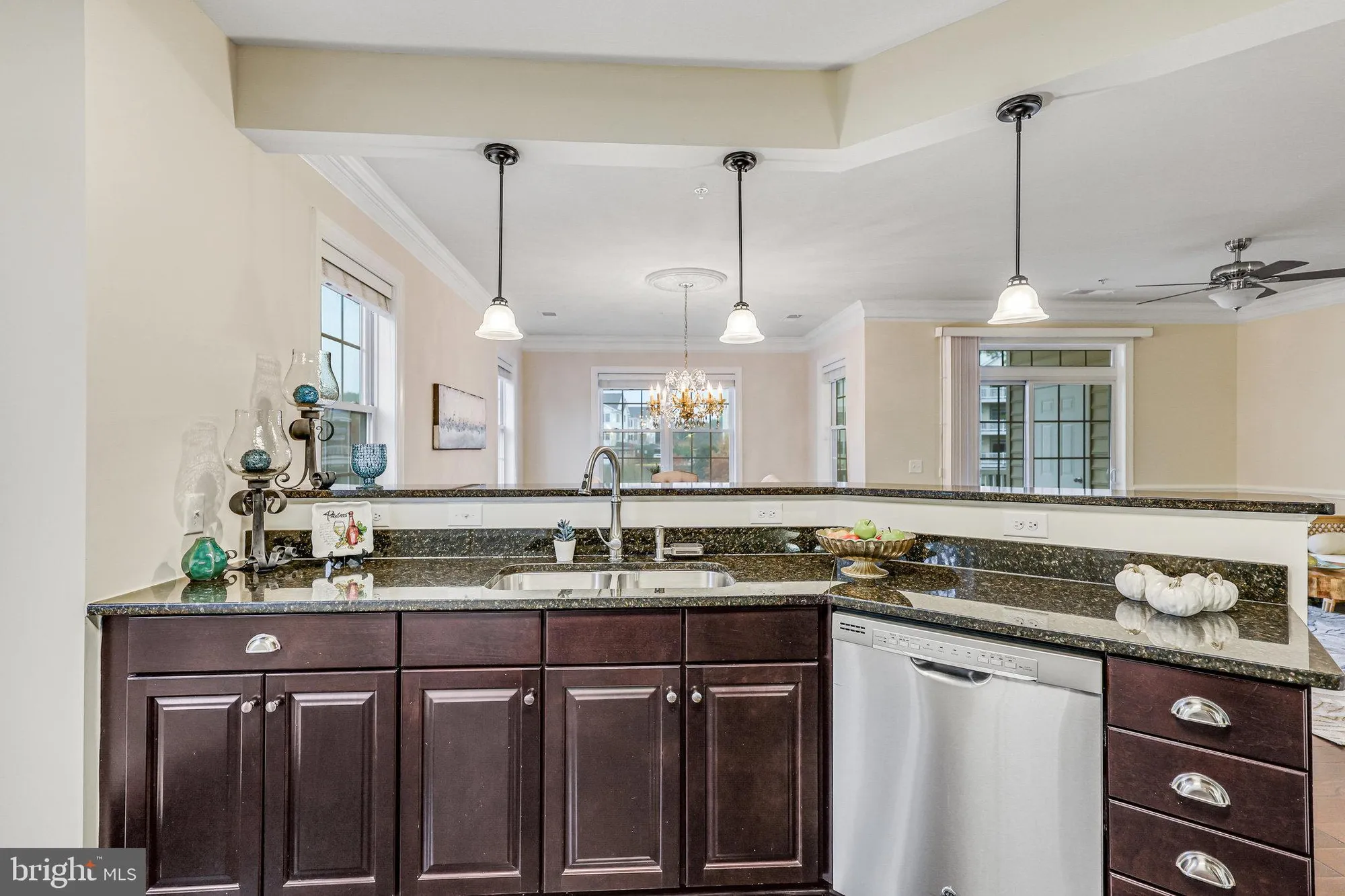 Property Slideshow image 12 of 54 | 15110 heather mill ln apt 201, Haymarket, VA, 20169