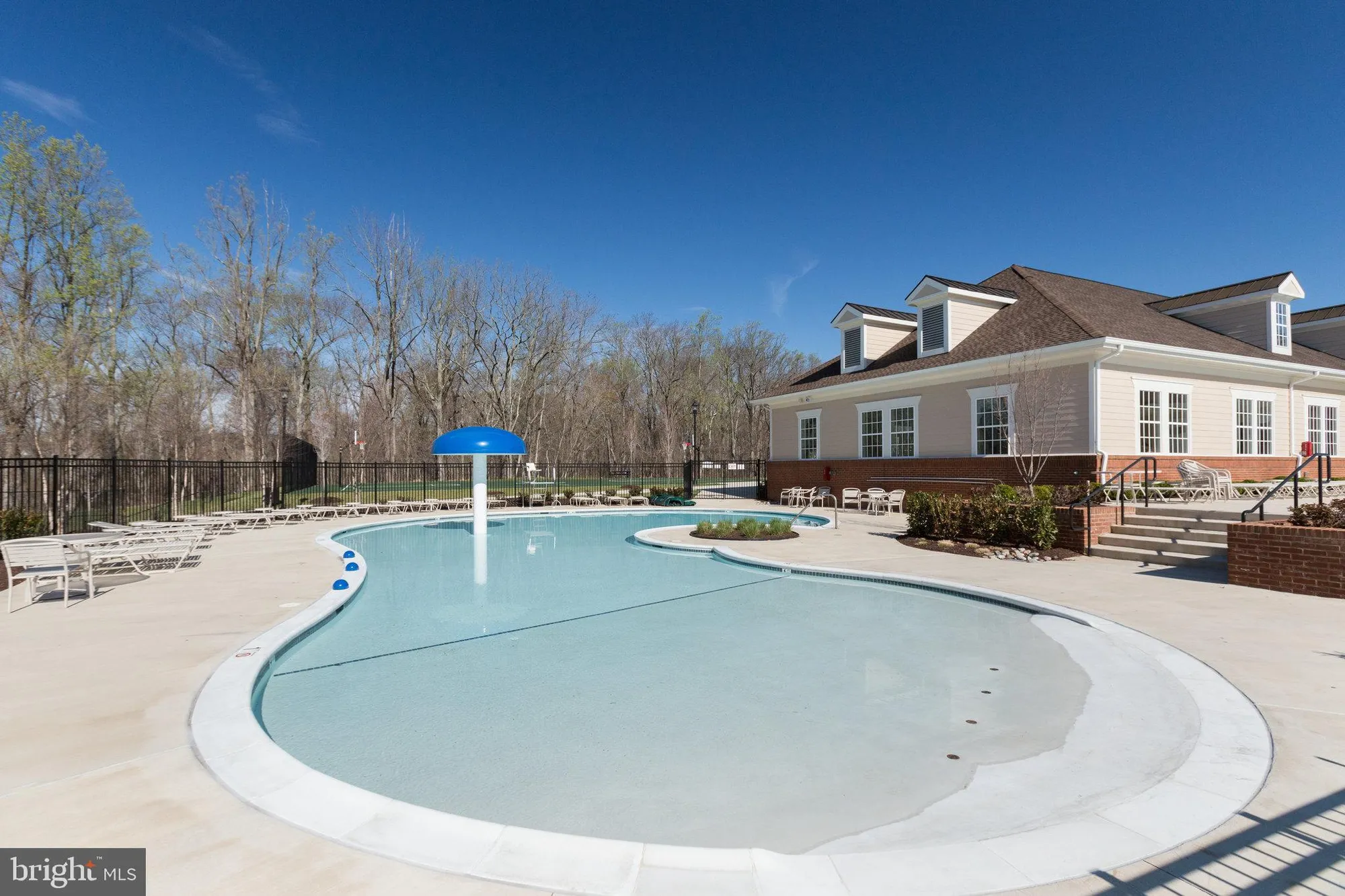 Property Slideshow image 53 of 54 | 15110 heather mill ln apt 201, Haymarket, VA, 20169