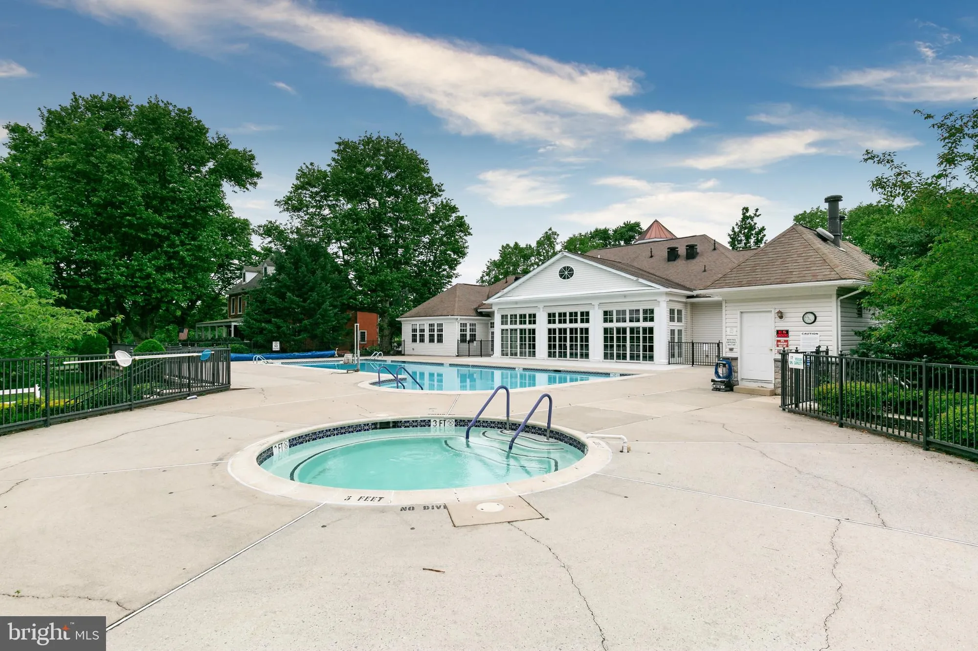 Property Slideshow image 4 of 8 | 77 pennington ct, Delanco, NJ, 08075