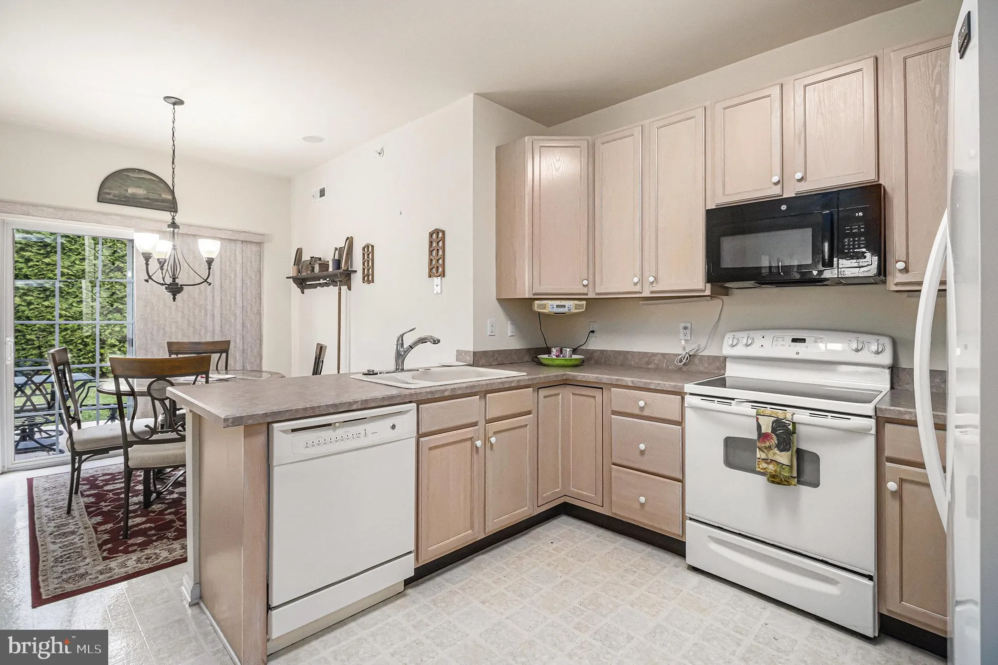 Property Slideshow image 10 of 30 | 204 neighbors rd, Warrington, PA, 18976