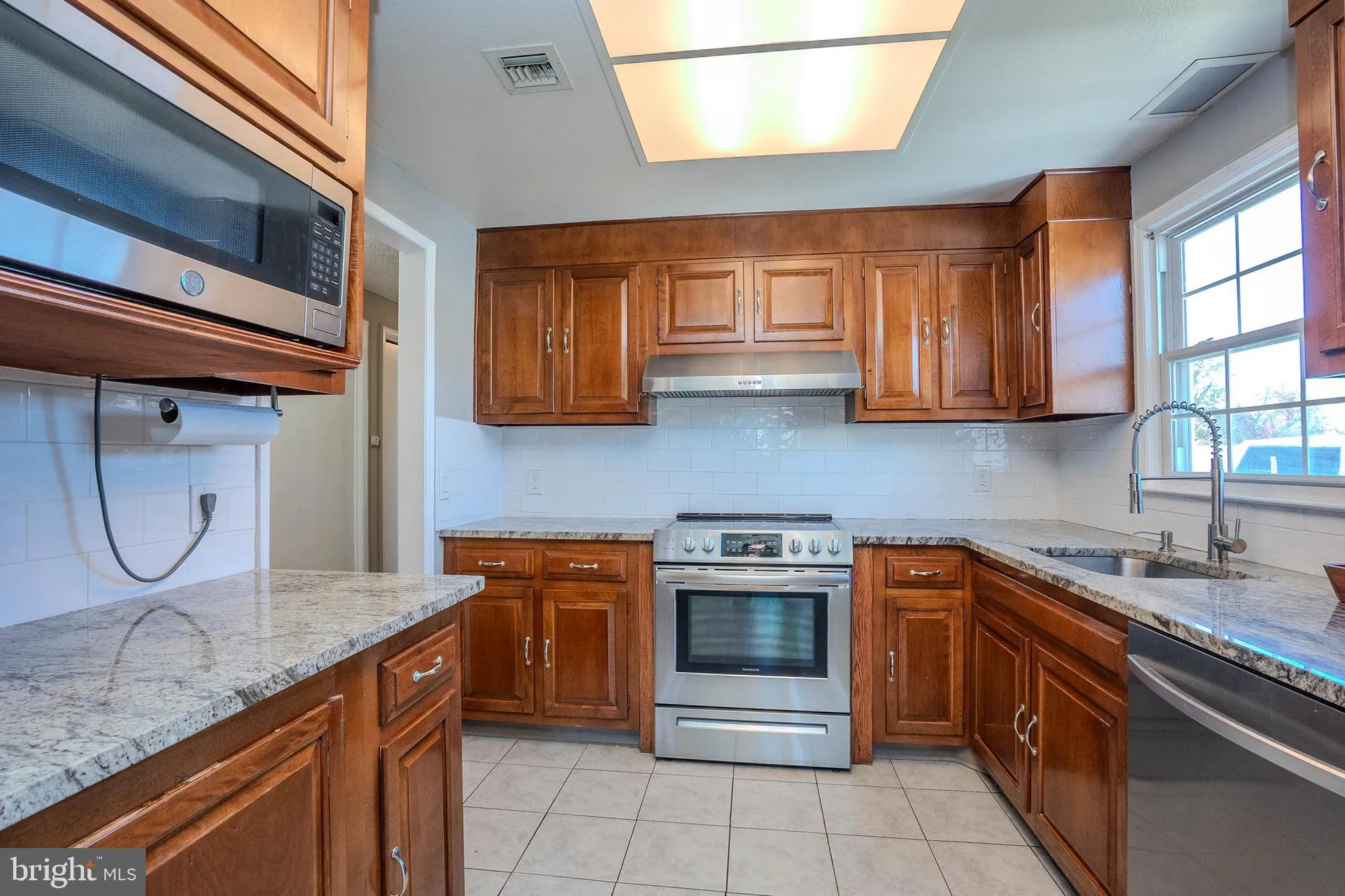 Property Slideshow image 12 of 20 | 137 plymouth ln, Monroe Township, NJ, 08831