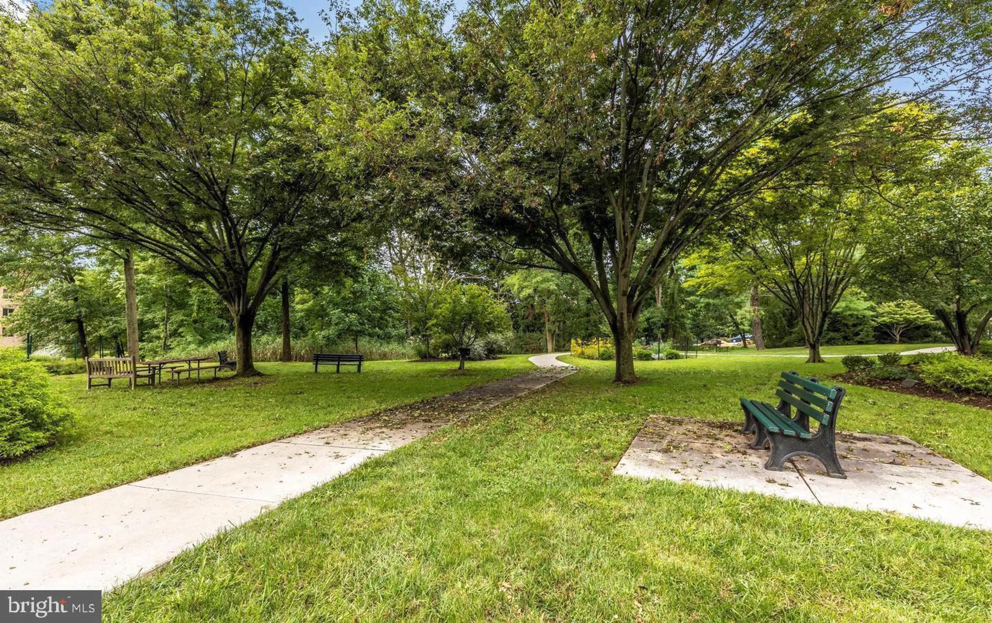 Property Slideshow image 39 of 47 | 15210 elkridge way 91-3k, Silver Spring, MD, 20906