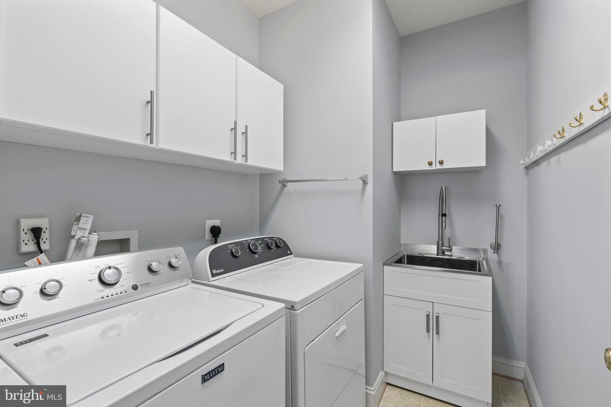 Property Slideshow image 13 of 67 | 13879 crabtree way, Gainesville, VA, 20155