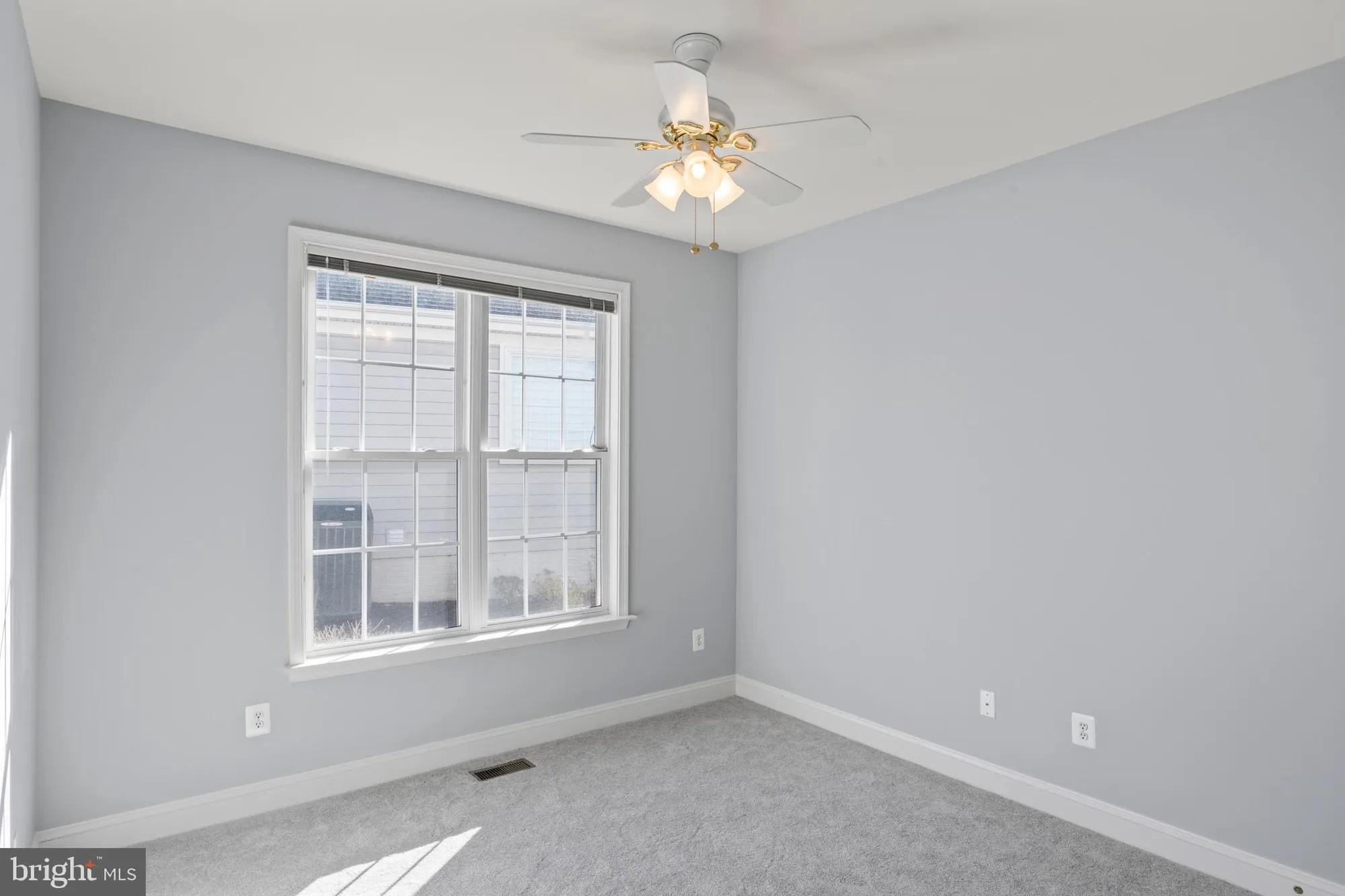 Property Slideshow image 34 of 67 | 13879 crabtree way, Gainesville, VA, 20155