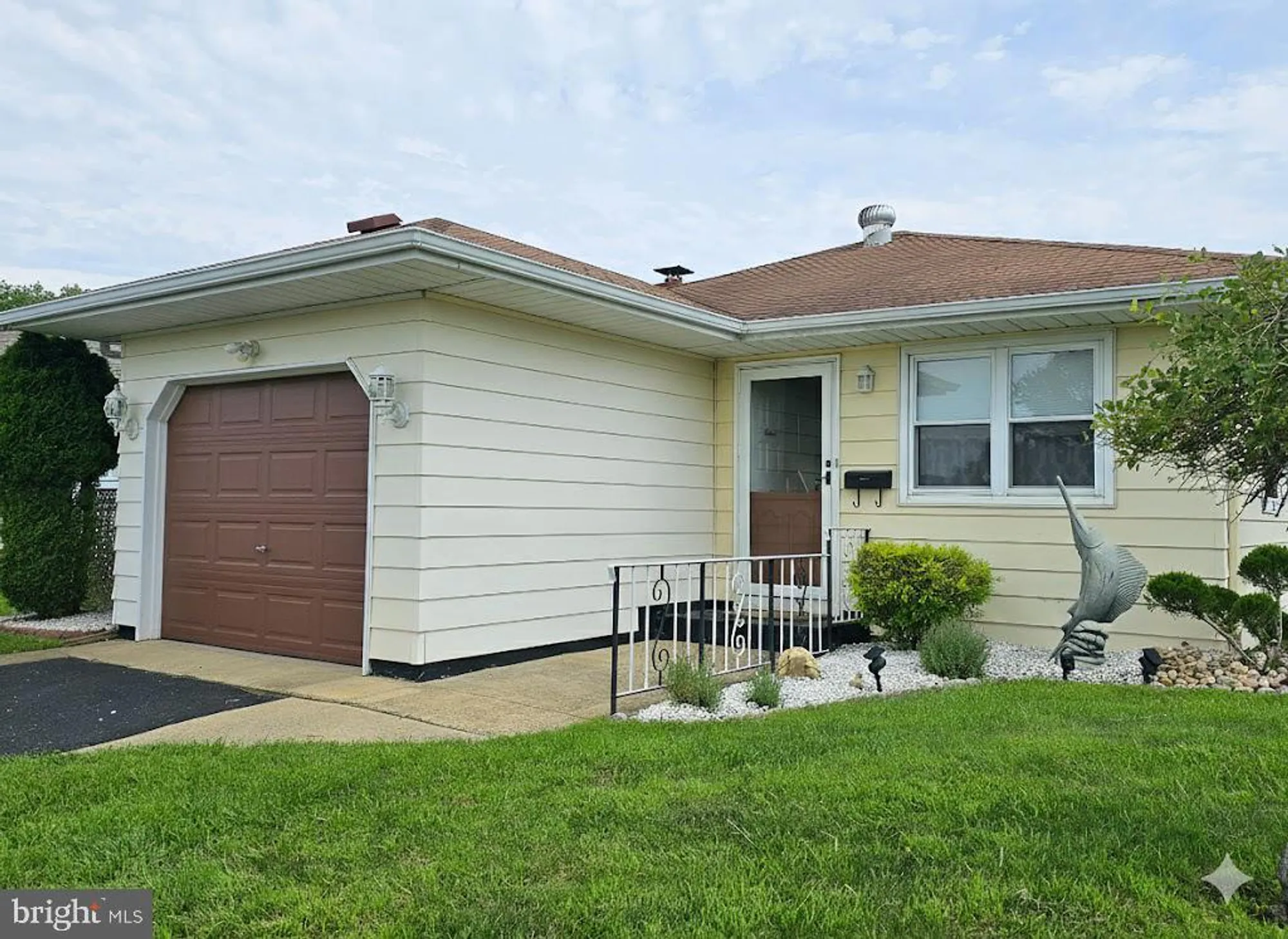 Property Slideshow image 3 of 30 | 14 marquis st, Toms River, NJ, 08757