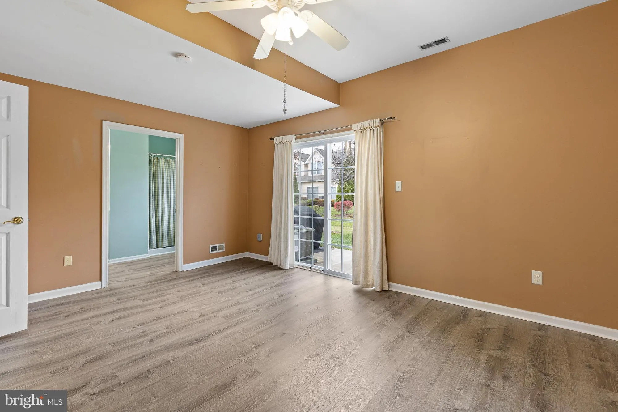 Property Slideshow image 10 of 20 | 221 gladstone way, Bear, DE, 19701