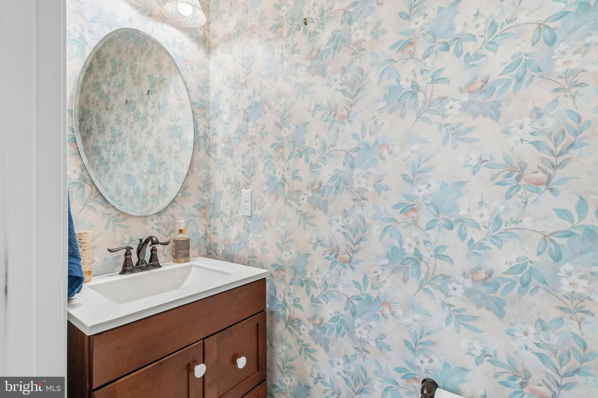 Property Slideshow image 11 of 38 | 1125 arbour ln, Quakertown, PA, 18951