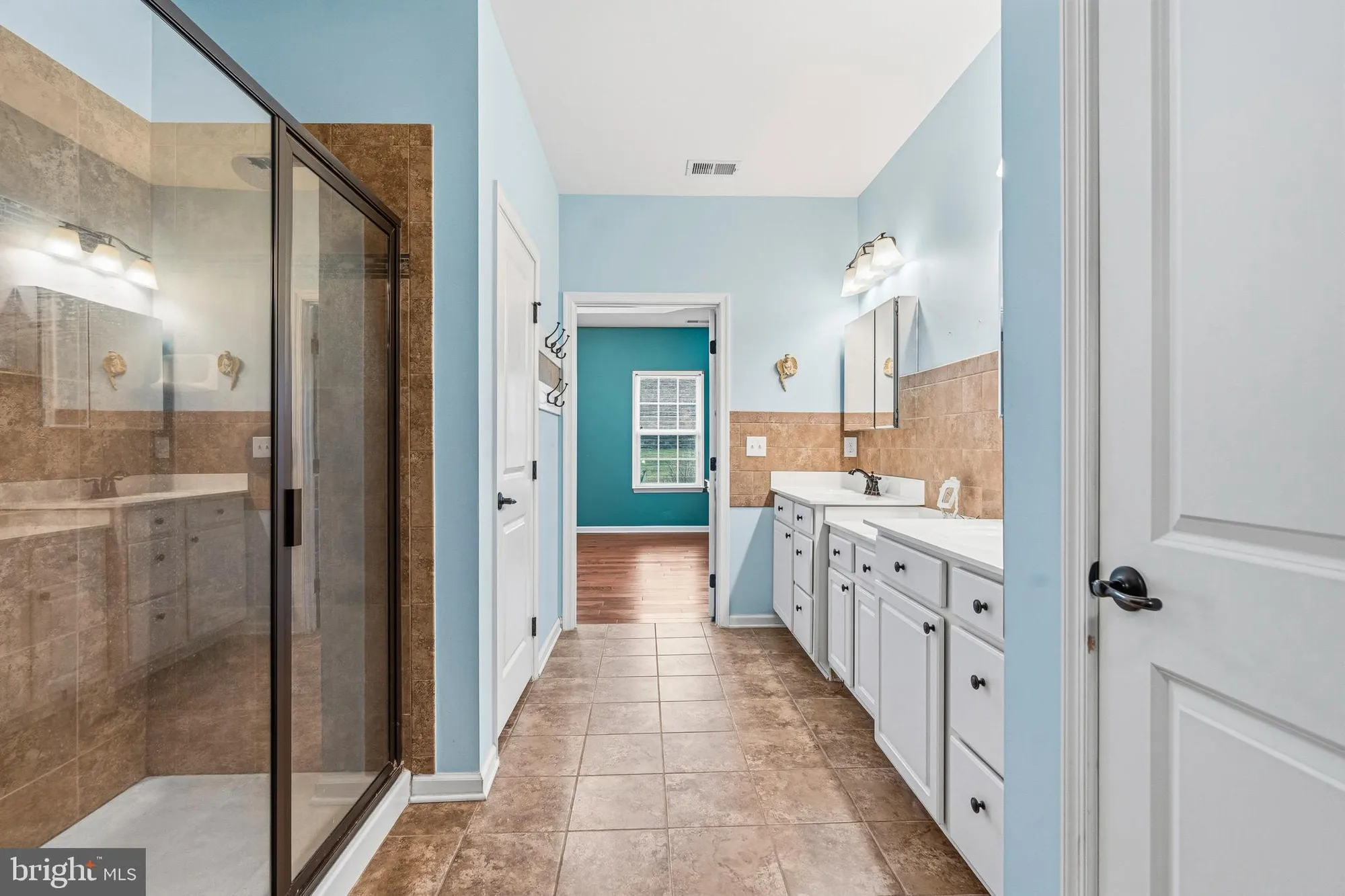 Property Slideshow image 22 of 38 | 1125 arbour ln, Quakertown, PA, 18951