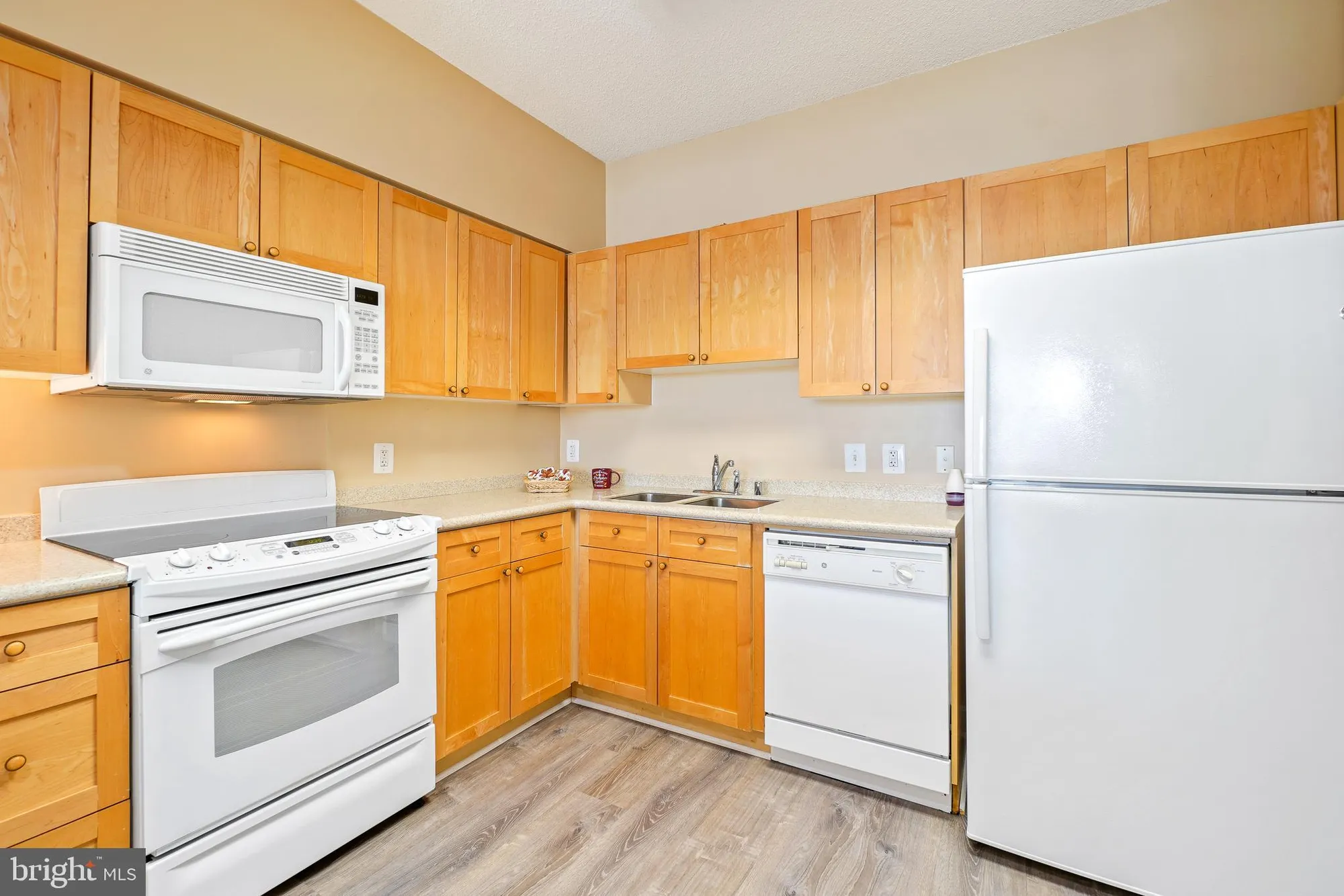 Property Slideshow image 7 of 30 | 2901 s leisure world blvd 524, Silver Spring, MD, 20906