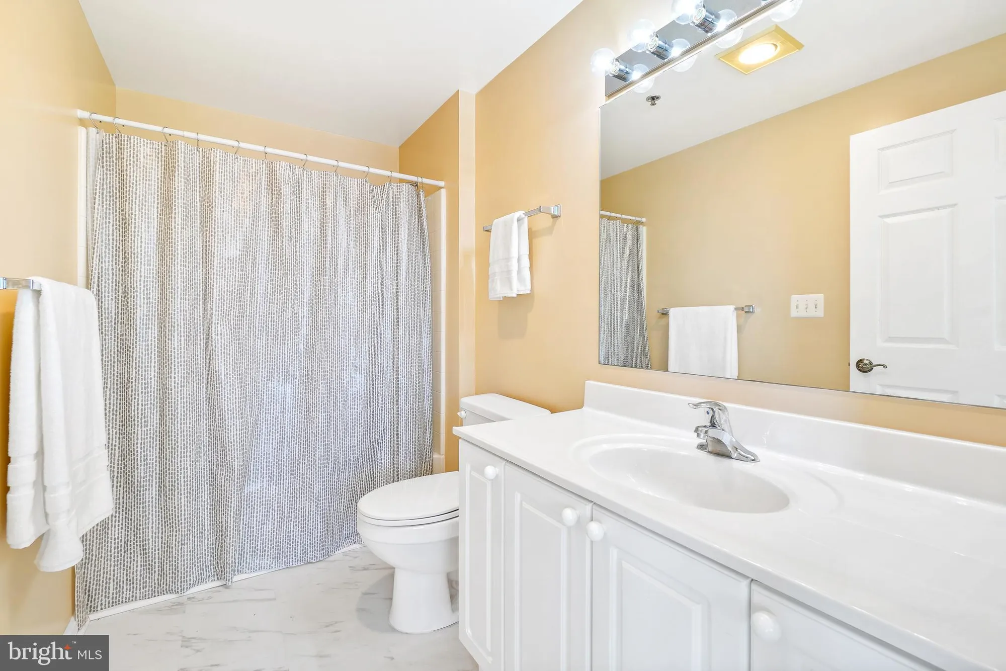 Property Slideshow image 27 of 30 | 2901 s leisure world blvd 524, Silver Spring, MD, 20906