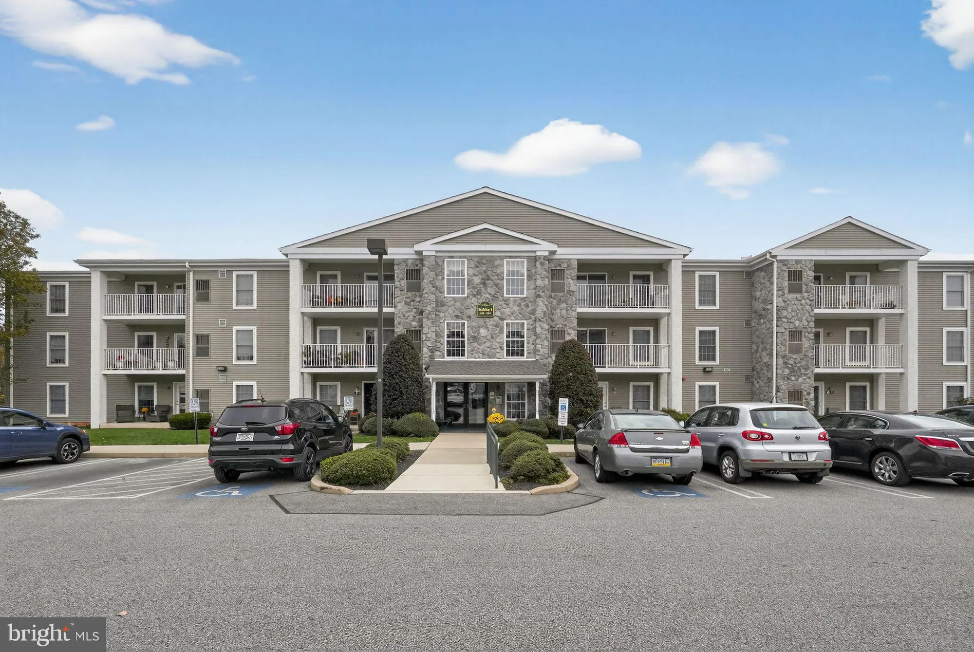 Property Slideshow image 1 of 27 | 402 brandon rd, Jeffersonville, PA, 19403