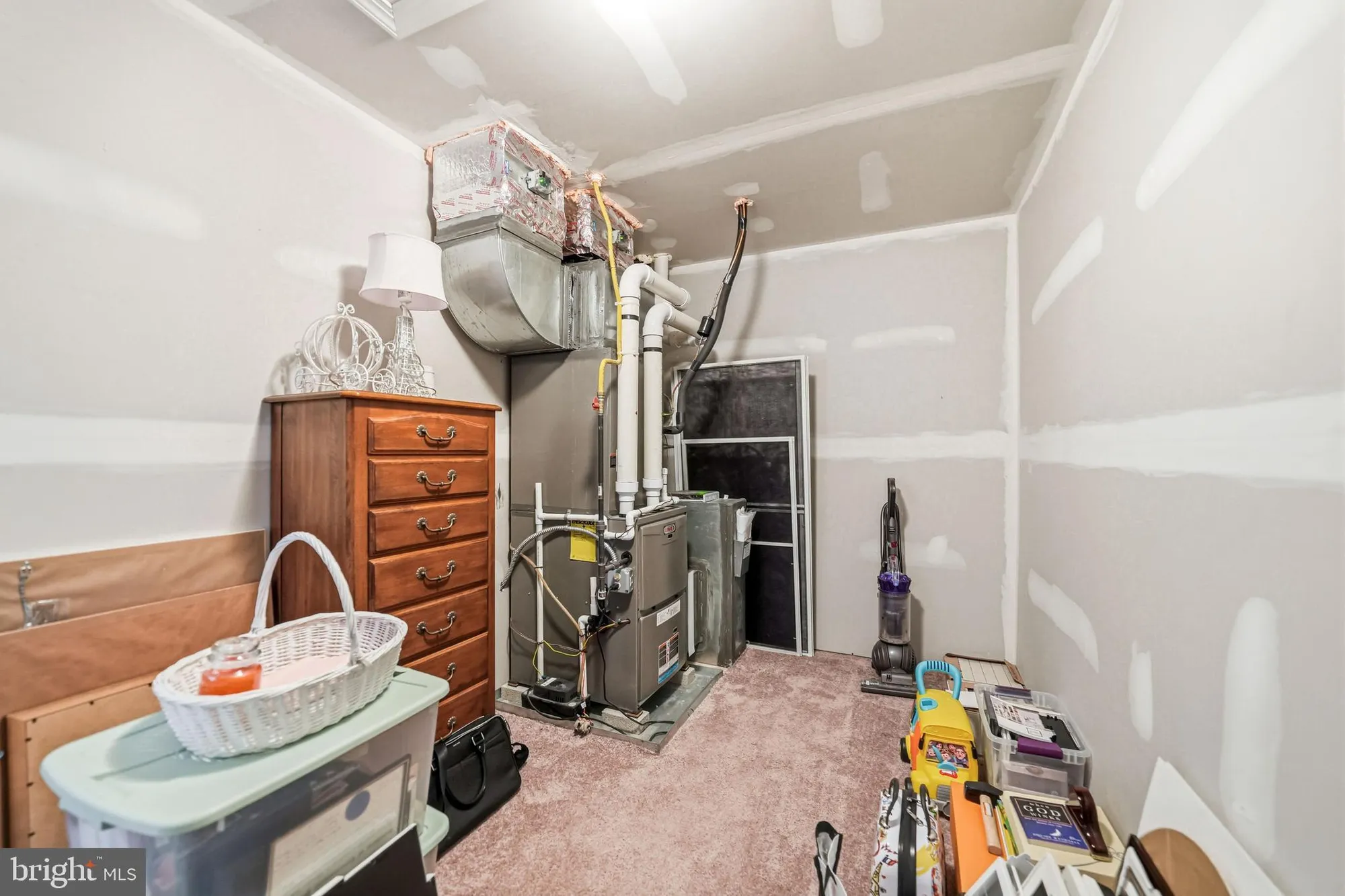 Property Slideshow image 29 of 43 | 4 eydon ct, Medford, NJ, 08055