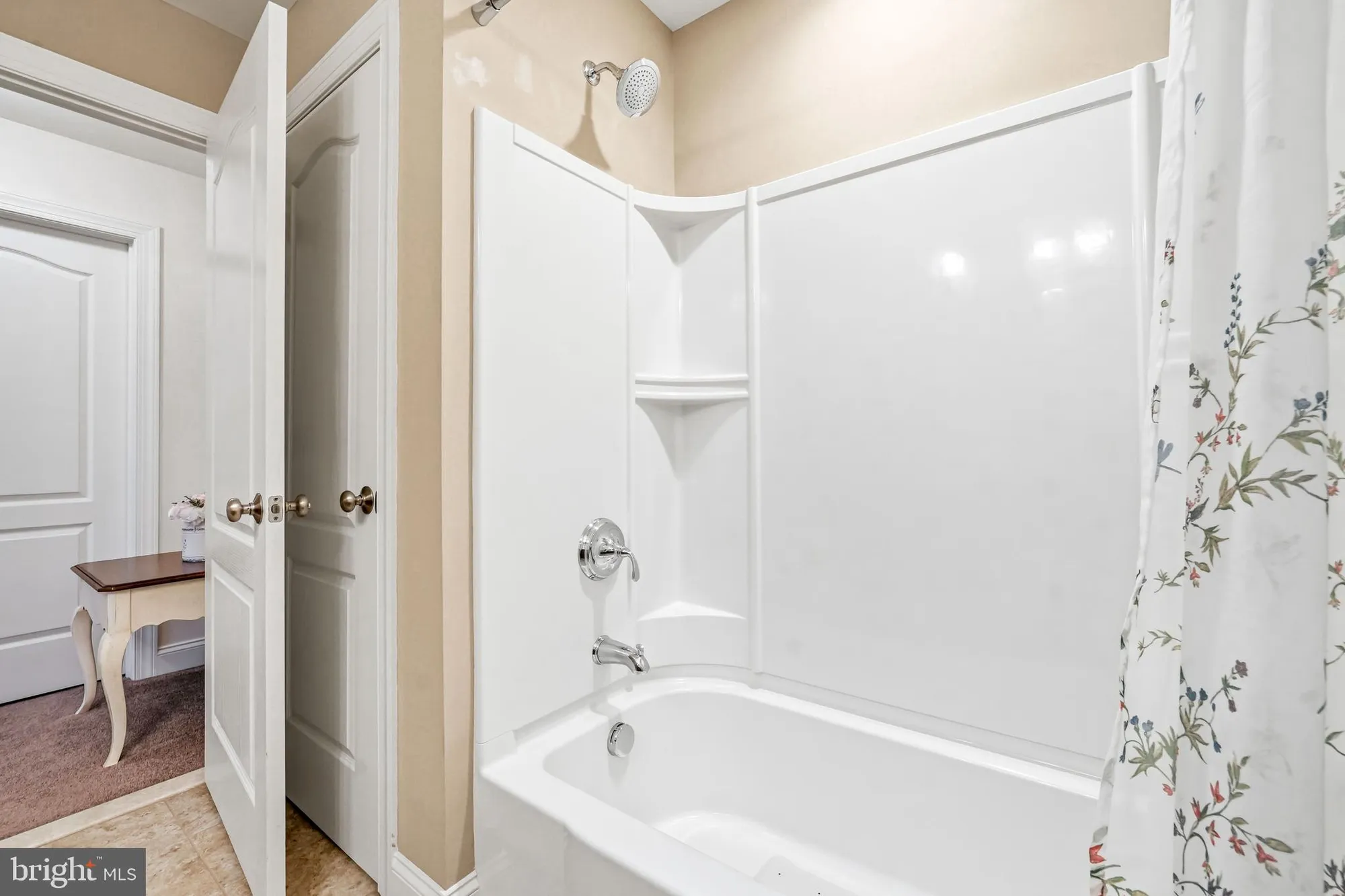 Property Slideshow image 28 of 43 | 4 eydon ct, Medford, NJ, 08055