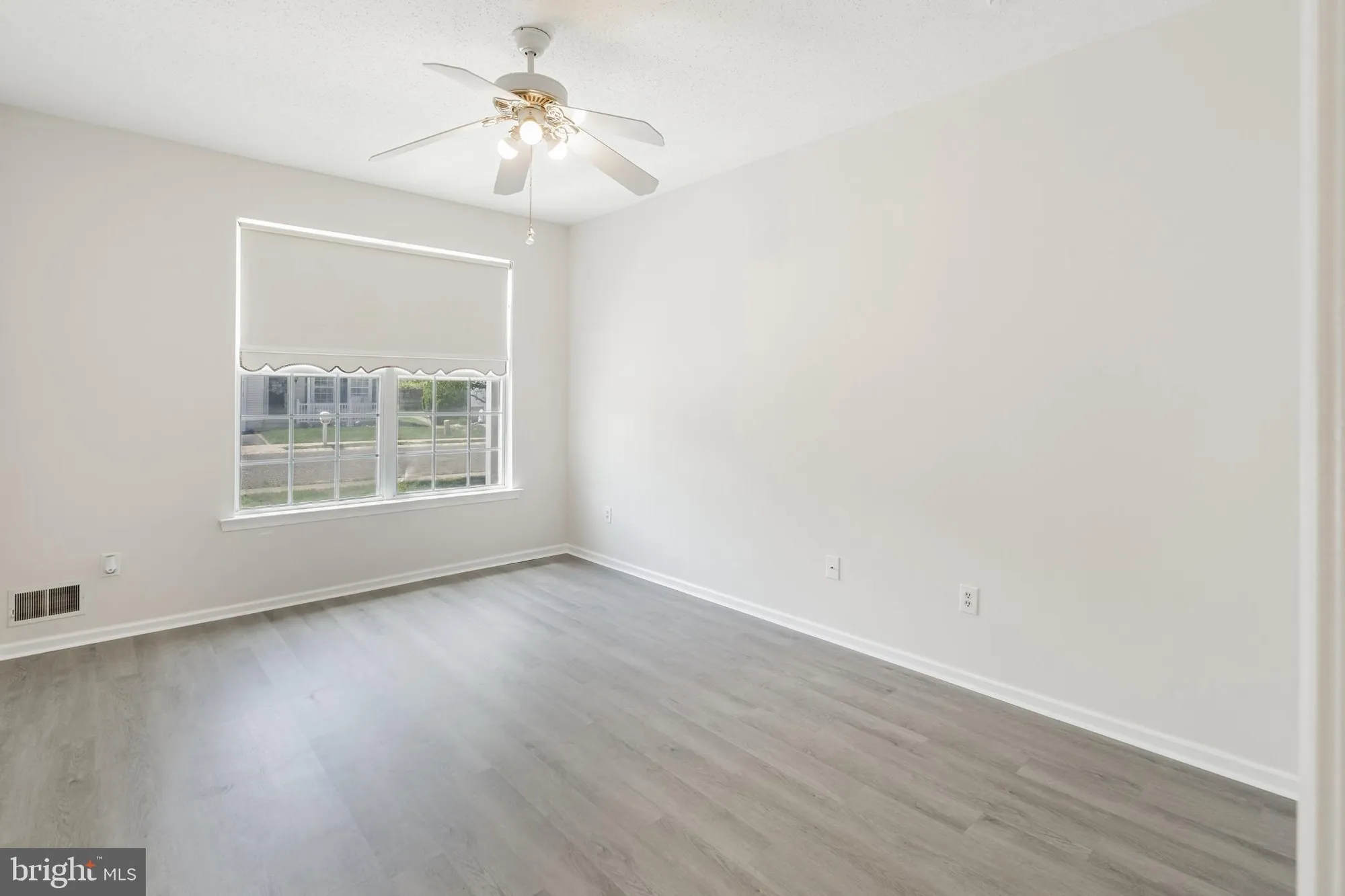 Property Slideshow image 18 of 31 | 43 osprey pl, Barnegat, NJ, 08005