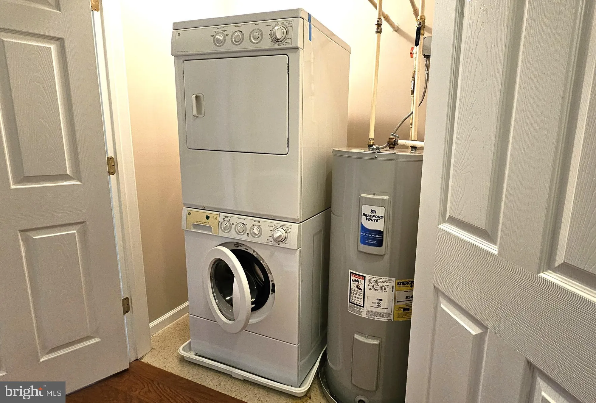 Property Slideshow image 11 of 34 | 1121 colts cir p, Lawrenceville, NJ, 08648