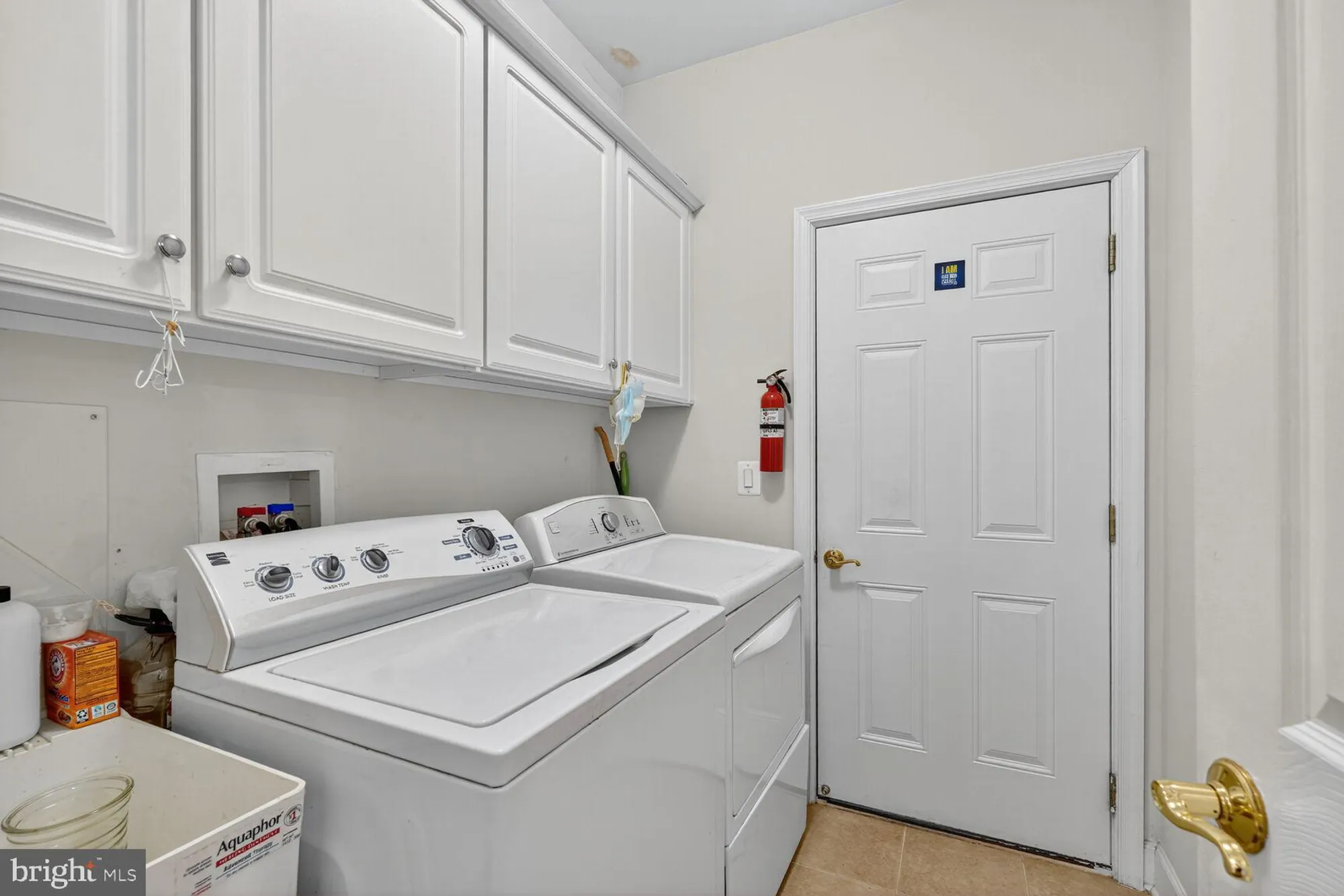 Property Slideshow image 17 of 24 | 8912 yellow daisy pl, Lorton, VA, 22079