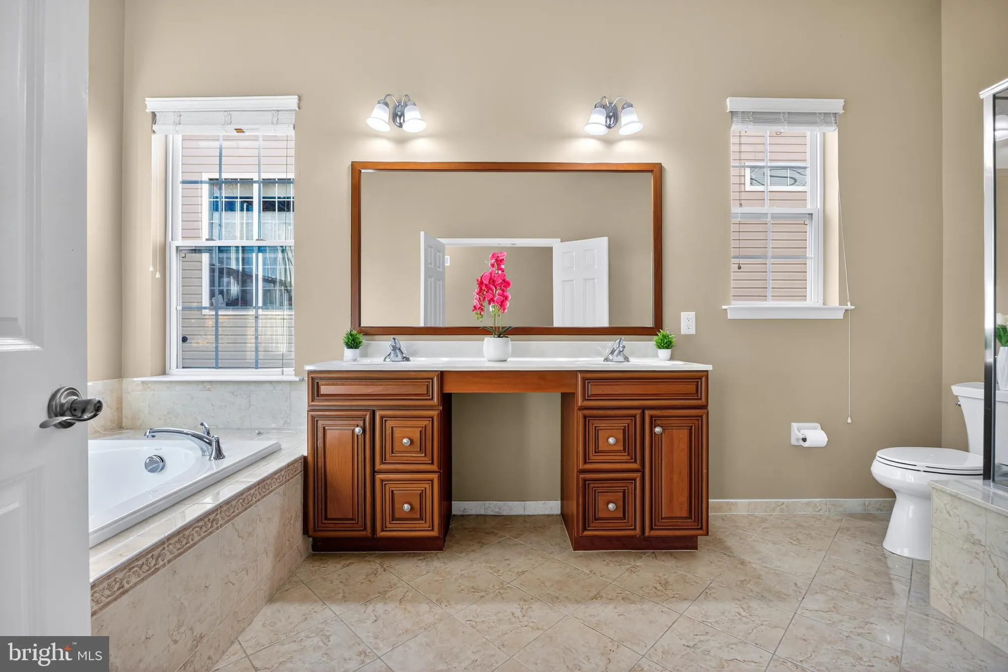 Property Slideshow image 22 of 43 | 24 fisher island ct, Monroe Township, NJ, 08831