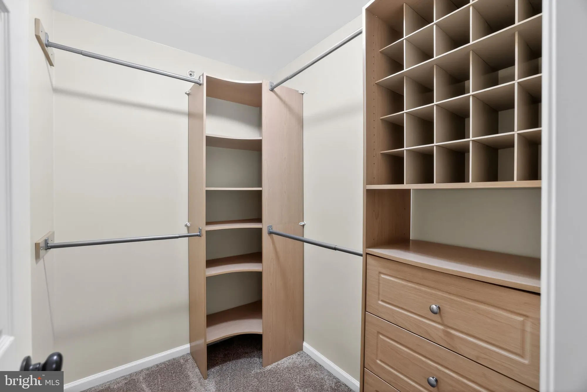 Property Slideshow image 27 of 38 | 311 goldenrod ct 175, Warrington, PA, 18976