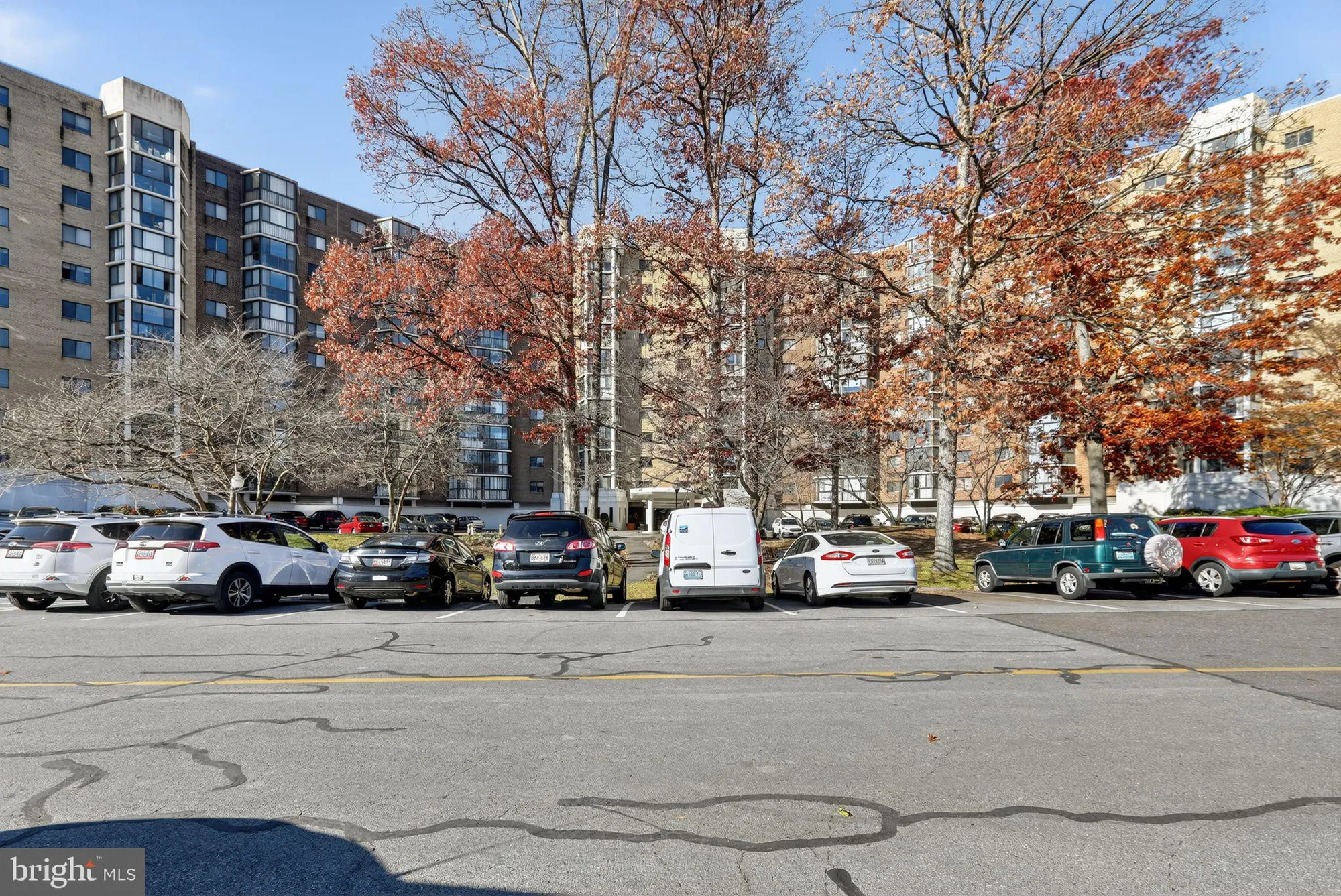 Property Slideshow image 30 of 31 | 15101 interlachen dr 1-102, Silver Spring, MD, 20906