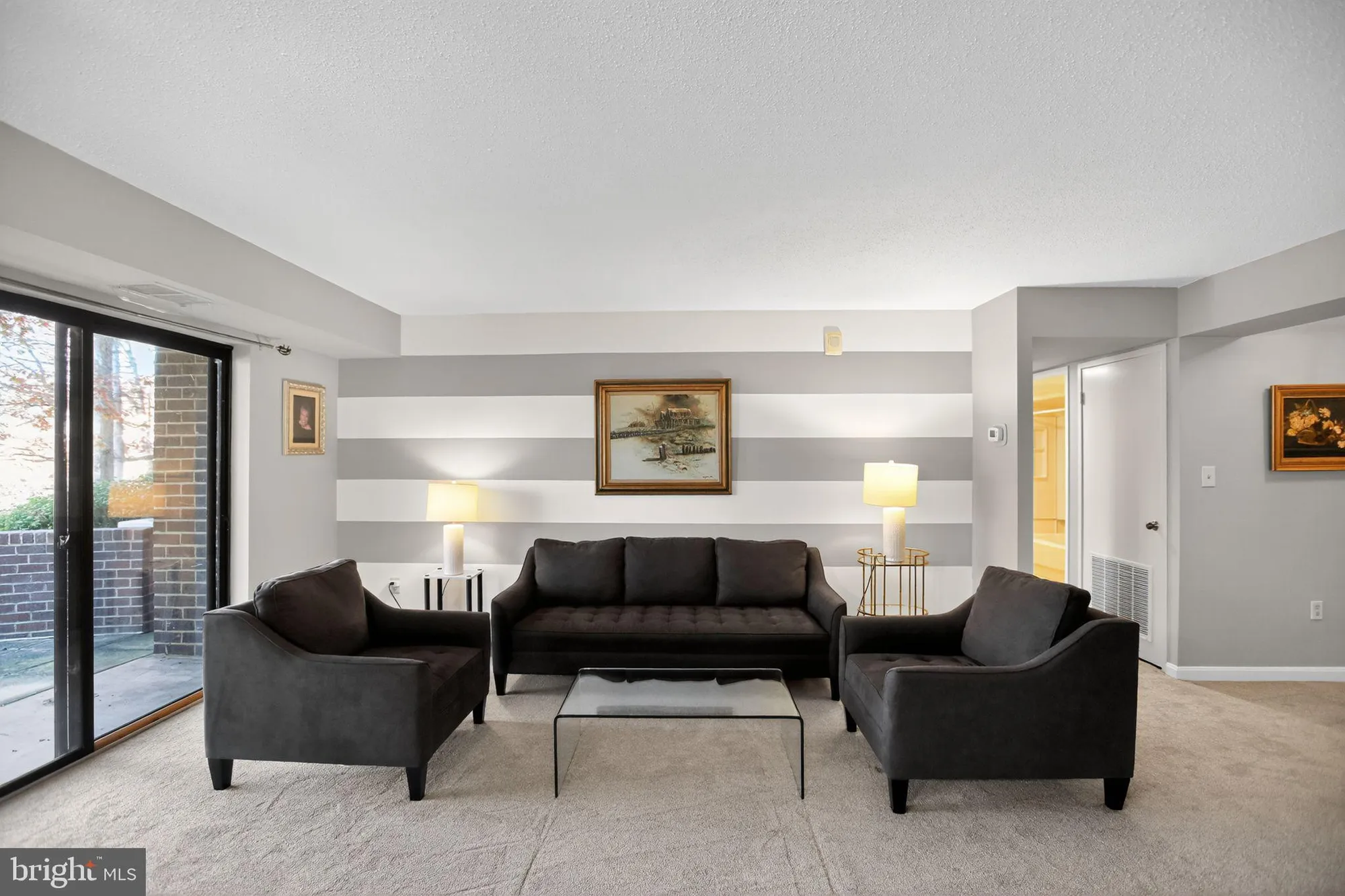 Property Slideshow image 5 of 31 | 15101 interlachen dr 1-102, Silver Spring, MD, 20906