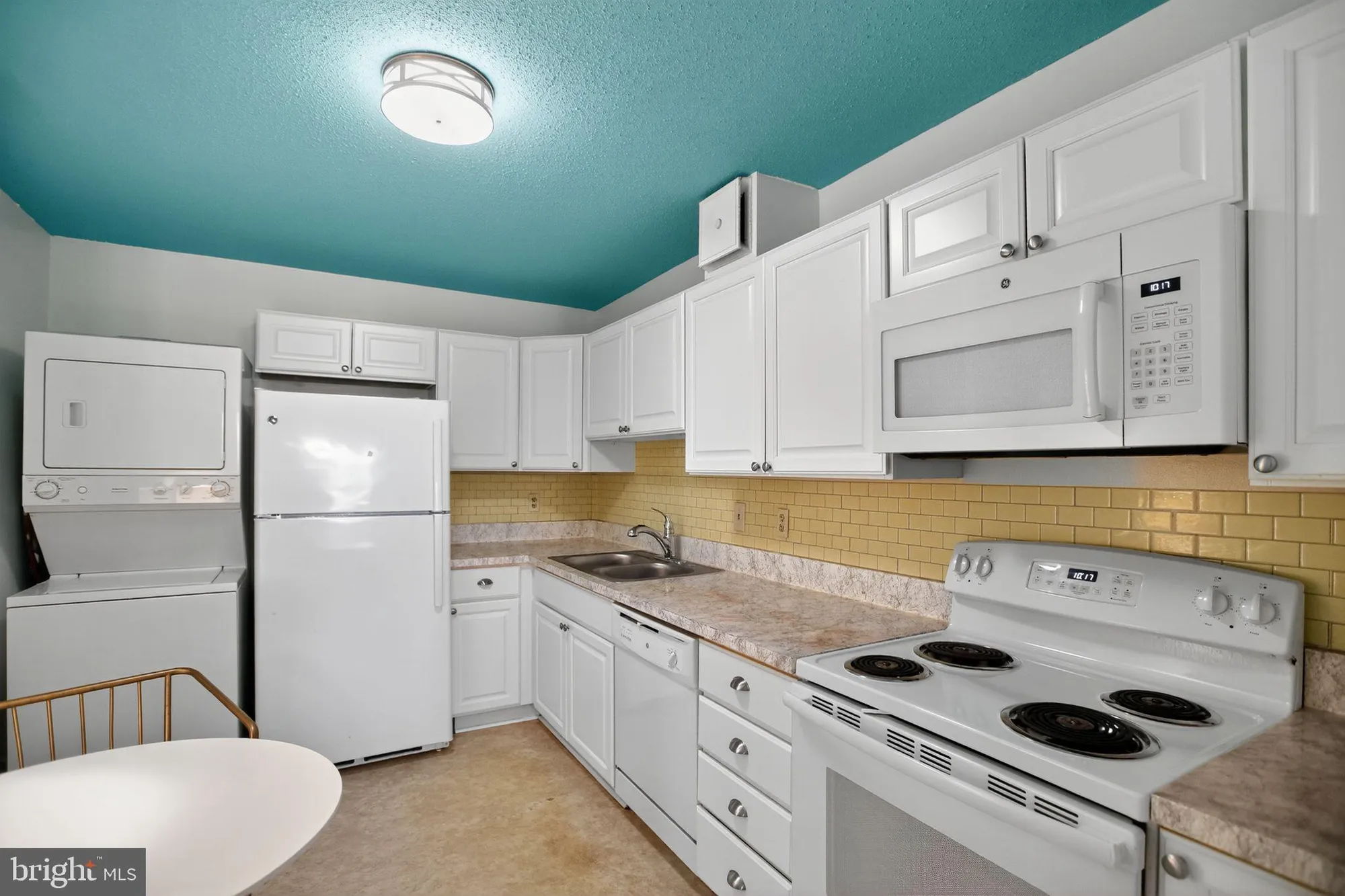 Property Slideshow image 15 of 31 | 15101 interlachen dr 1-102, Silver Spring, MD, 20906