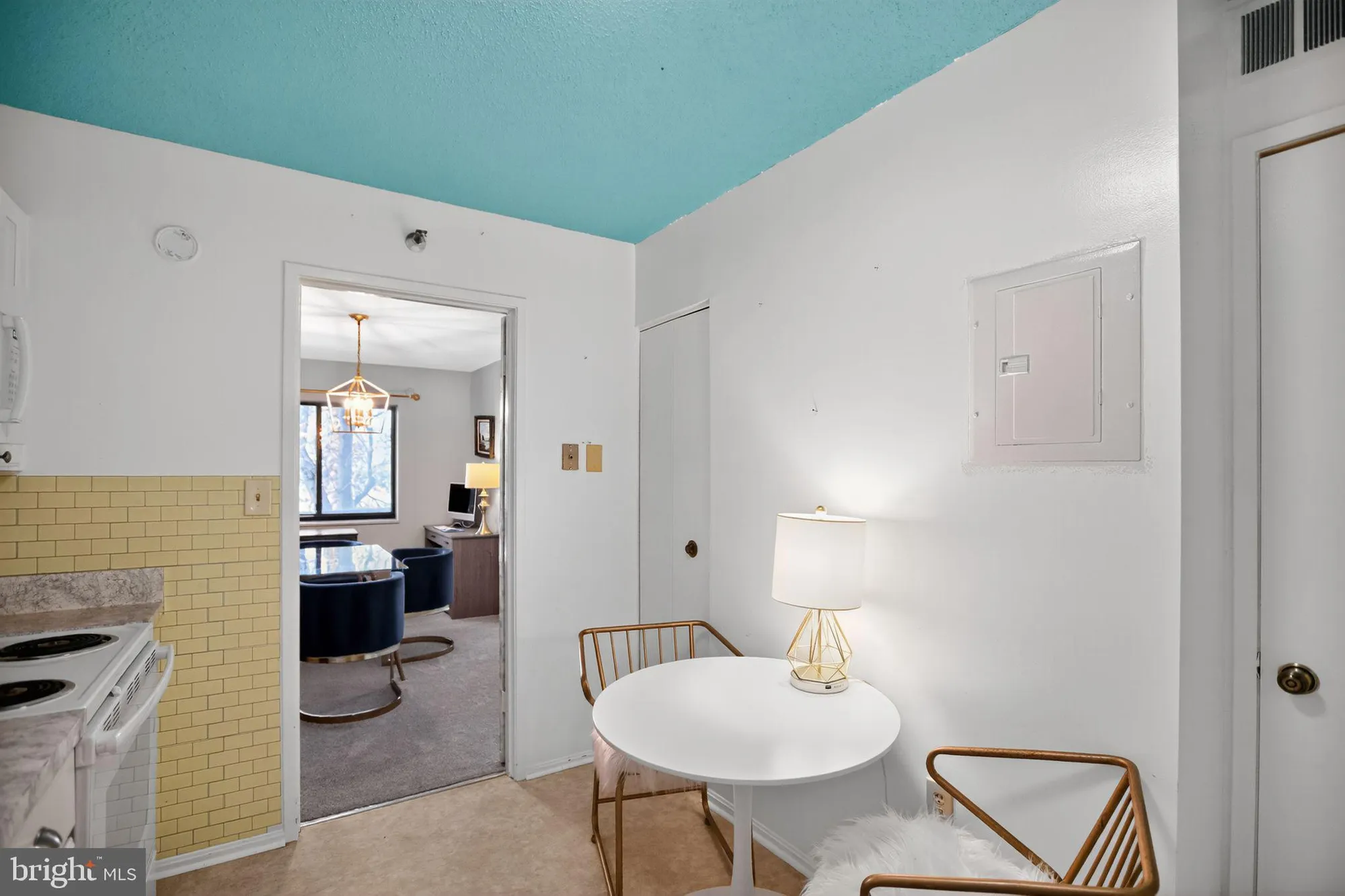 Property Slideshow image 19 of 31 | 15101 interlachen dr 1-102, Silver Spring, MD, 20906