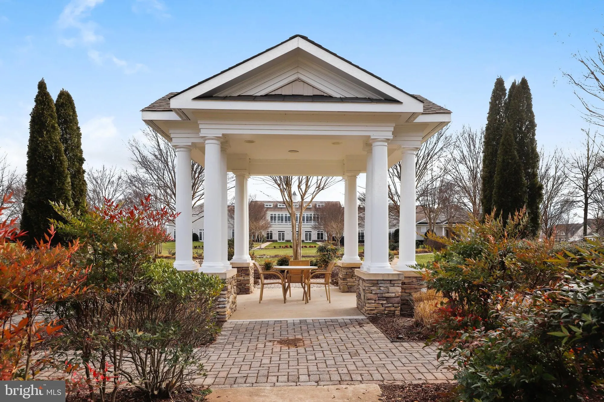 Property Slideshow image 12 of 14 | 20432 island west sq, Ashburn, VA, 20147