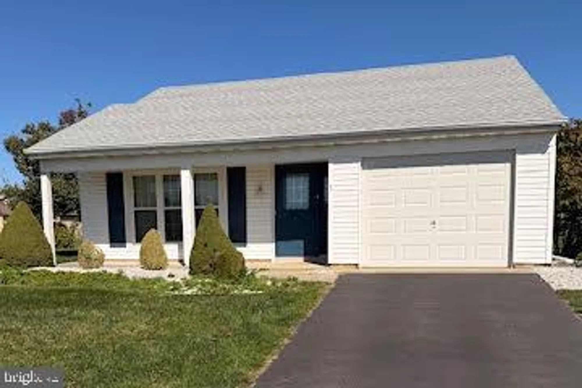 Property Slideshow image 3 of 26 | 5 carol ct, Manchester, NJ, 08759